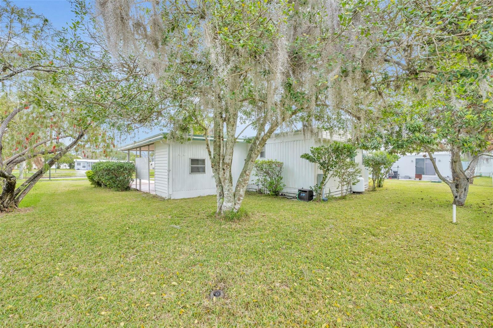 104 DIAMOND HEAD DR, LEESBURG, FL — photo 44