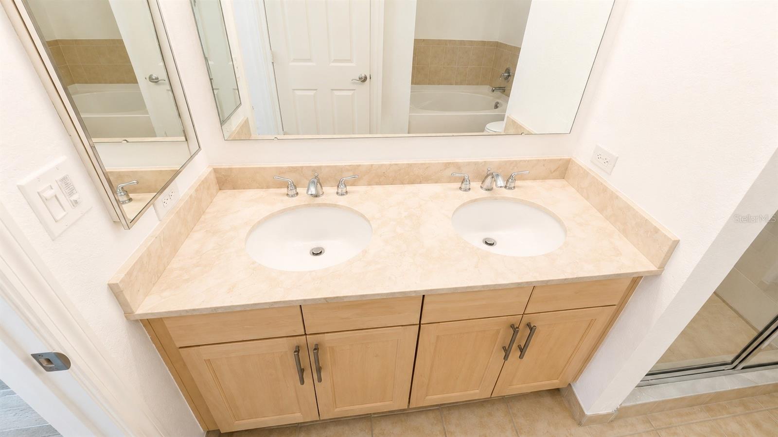 1064 N TAMIAMI TRL #1325, SARASOTA, FL — photo 16