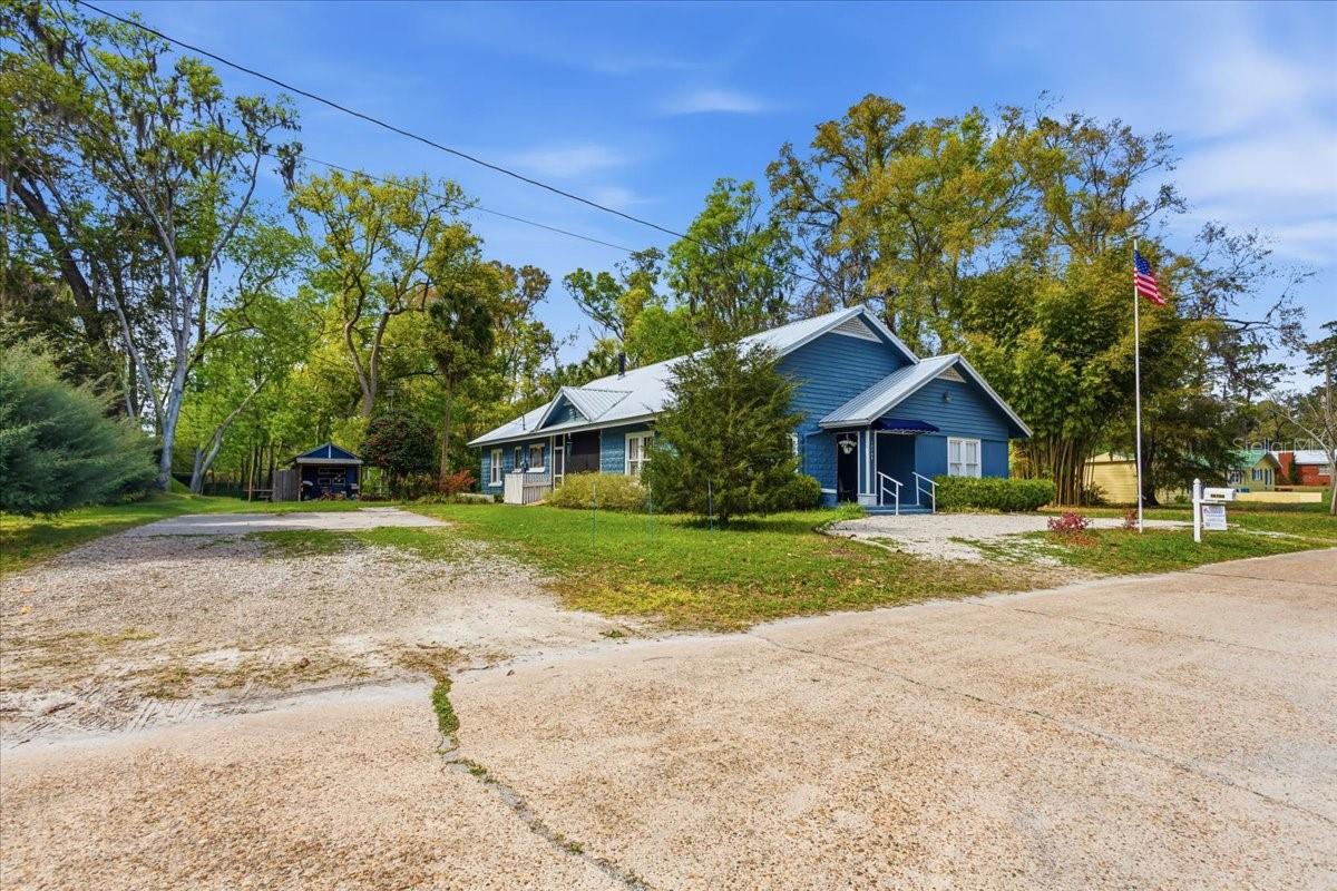 18708 NW 242ND ST, HIGH SPRINGS, FL — photo 4