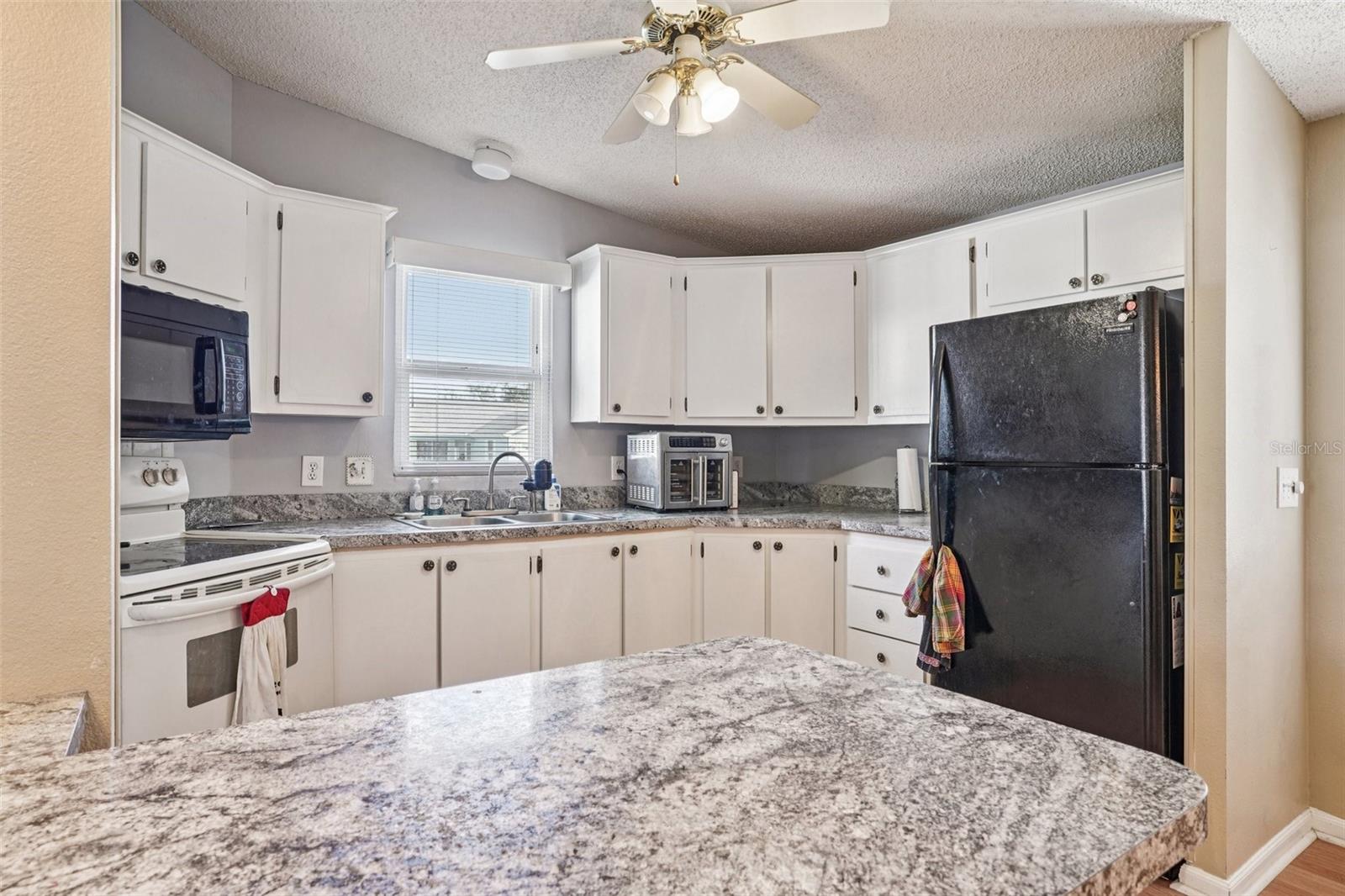 510 BONITA DR, LADY LAKE, FL — photo 31