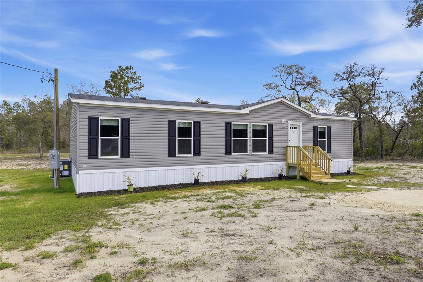 2231 SE 132ND CT, MORRISTON, FL — photo 2