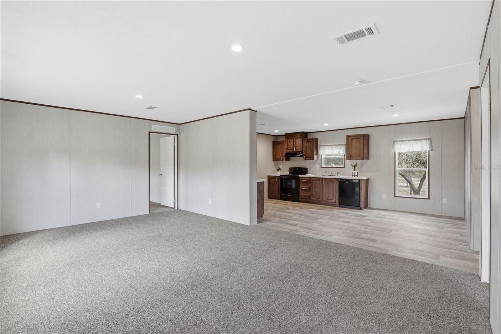 2231 SE 132ND CT, MORRISTON, FL — photo 8