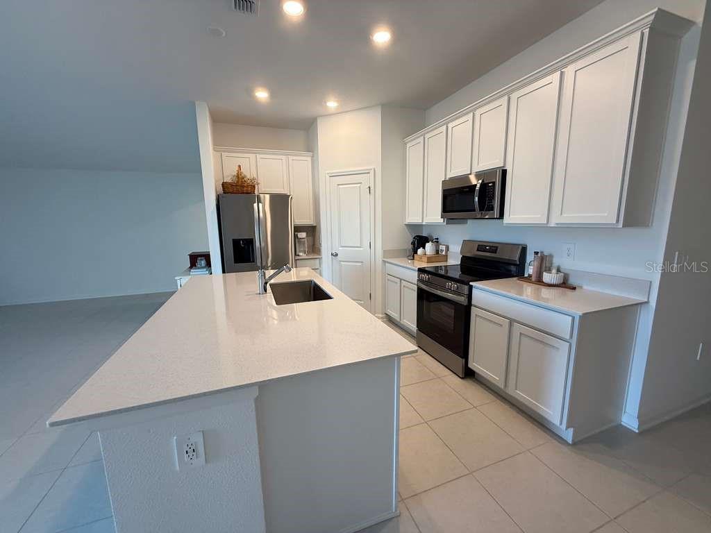 2359 POCKY WAY, KISSIMMEE, FL — photo 4