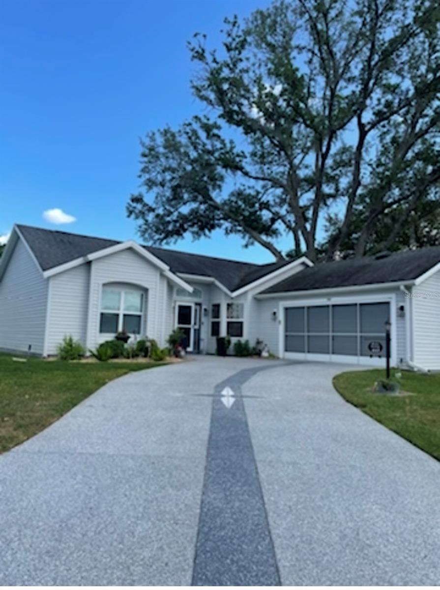 313 GONZALES PL, LADY LAKE, FL