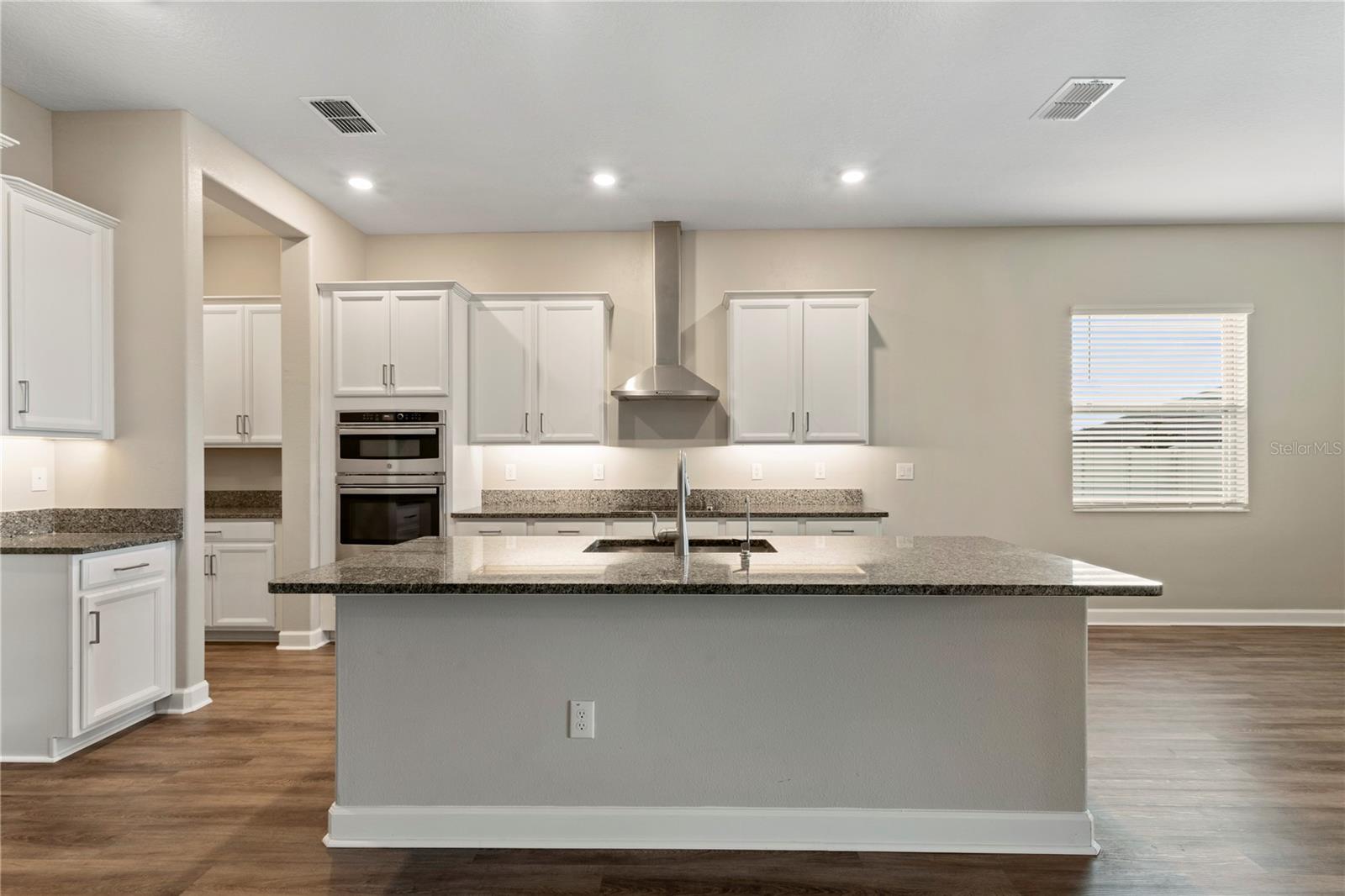 31875 MAGNA GULF LOOP, SAN ANTONIO, FL — photo 32