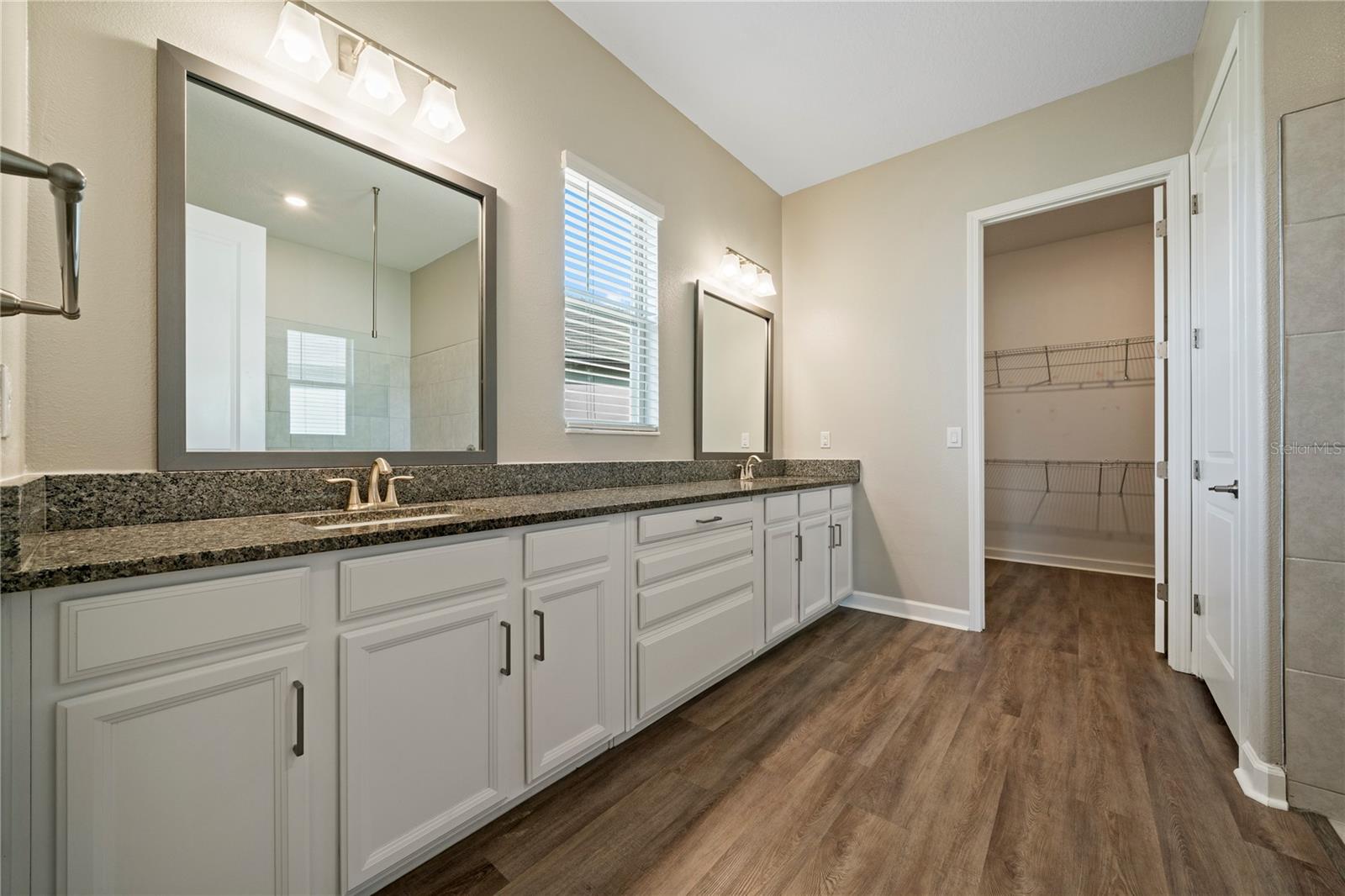 31875 MAGNA GULF LOOP, SAN ANTONIO, FL — photo 58