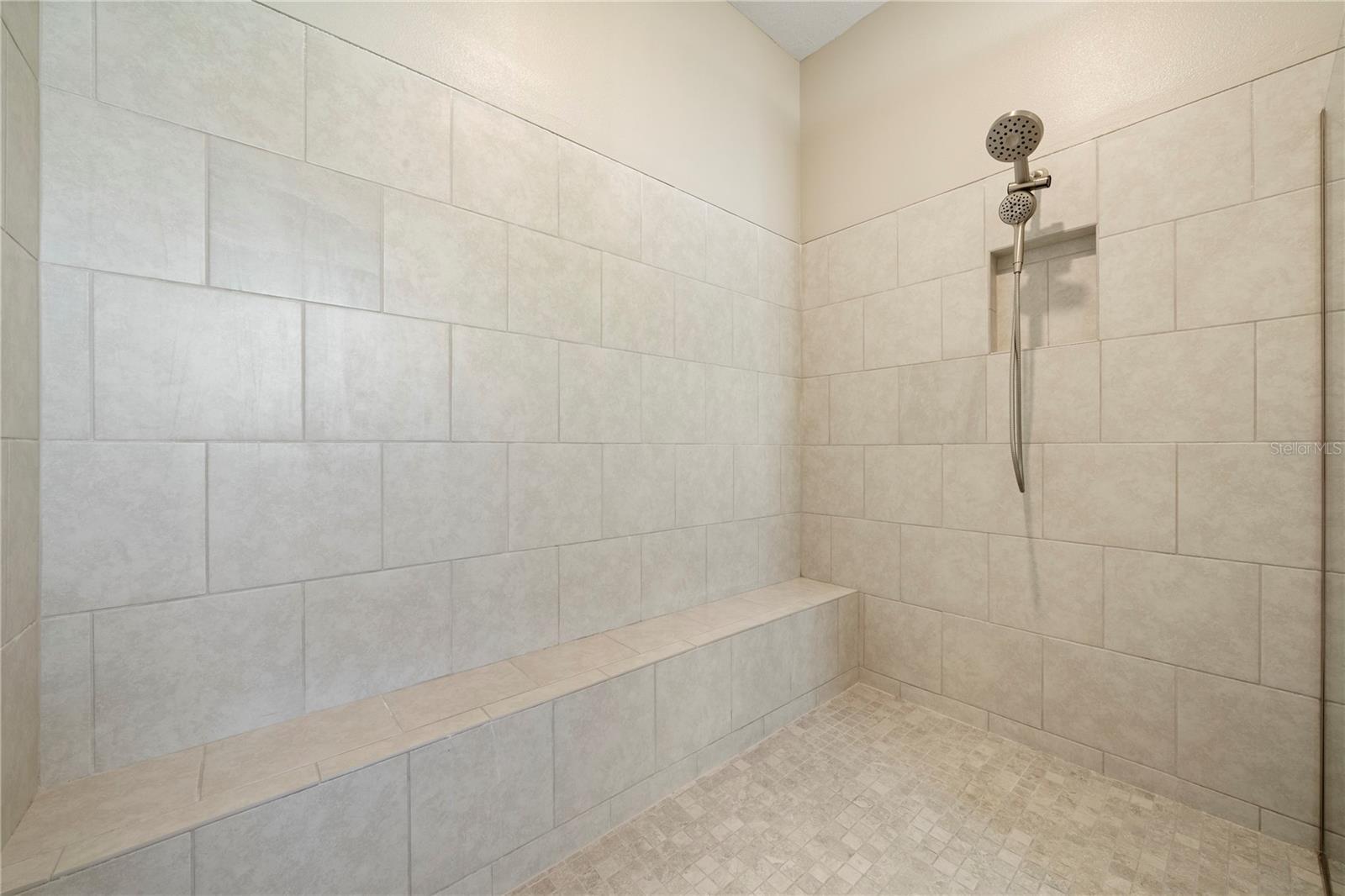 31875 MAGNA GULF LOOP, SAN ANTONIO, FL — photo 59