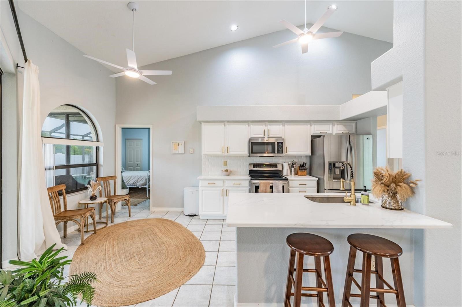 821 GREENVIEW DR, APOLLO BEACH, FL — photo 4