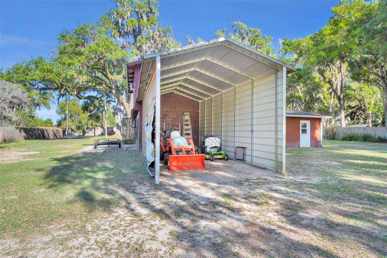 26721 BLOOMFIELD AVE, YALAHA, FL — photo 101