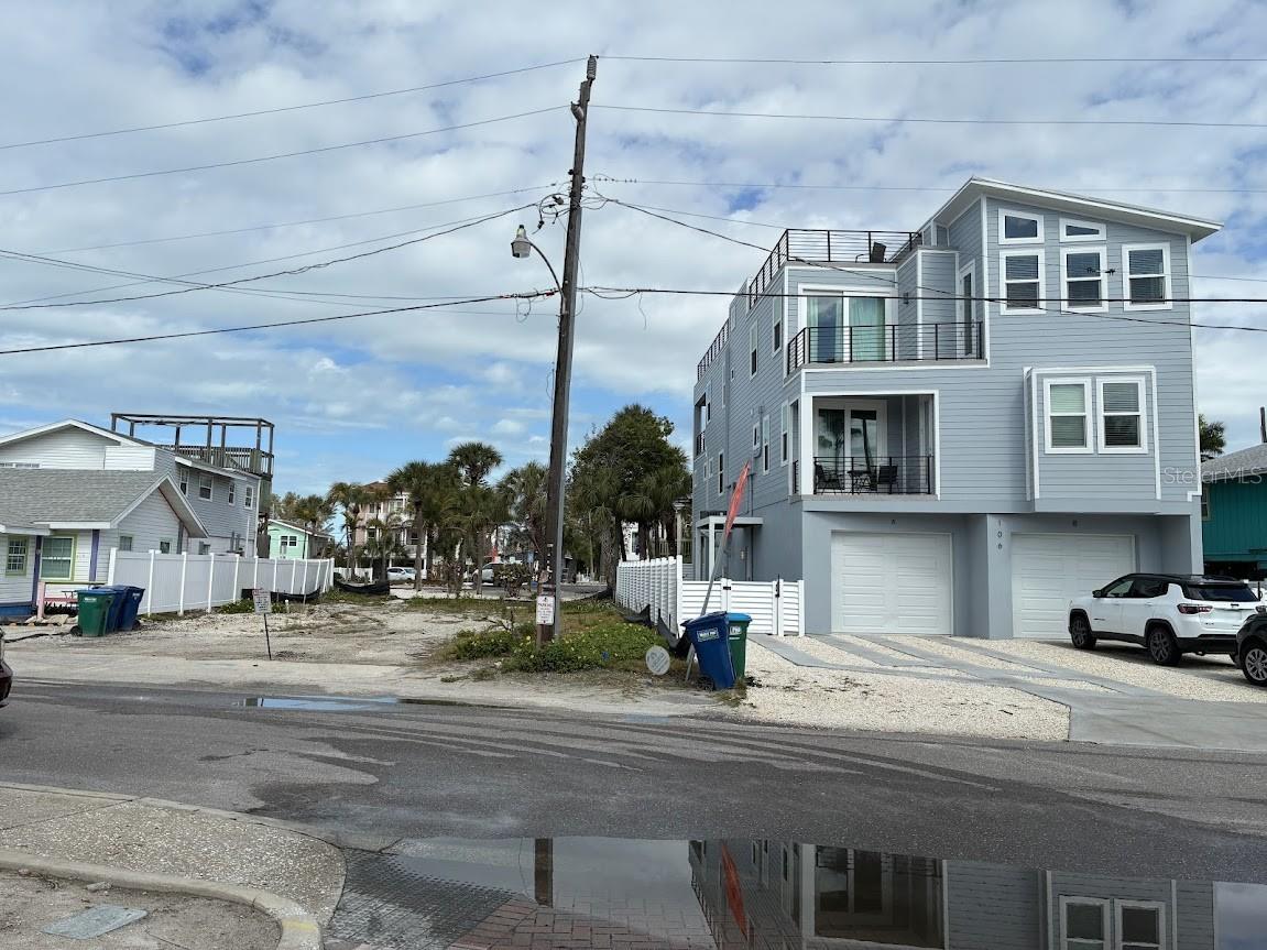 104 1ST ST N, BRADENTON BEACH, FL — photo 2