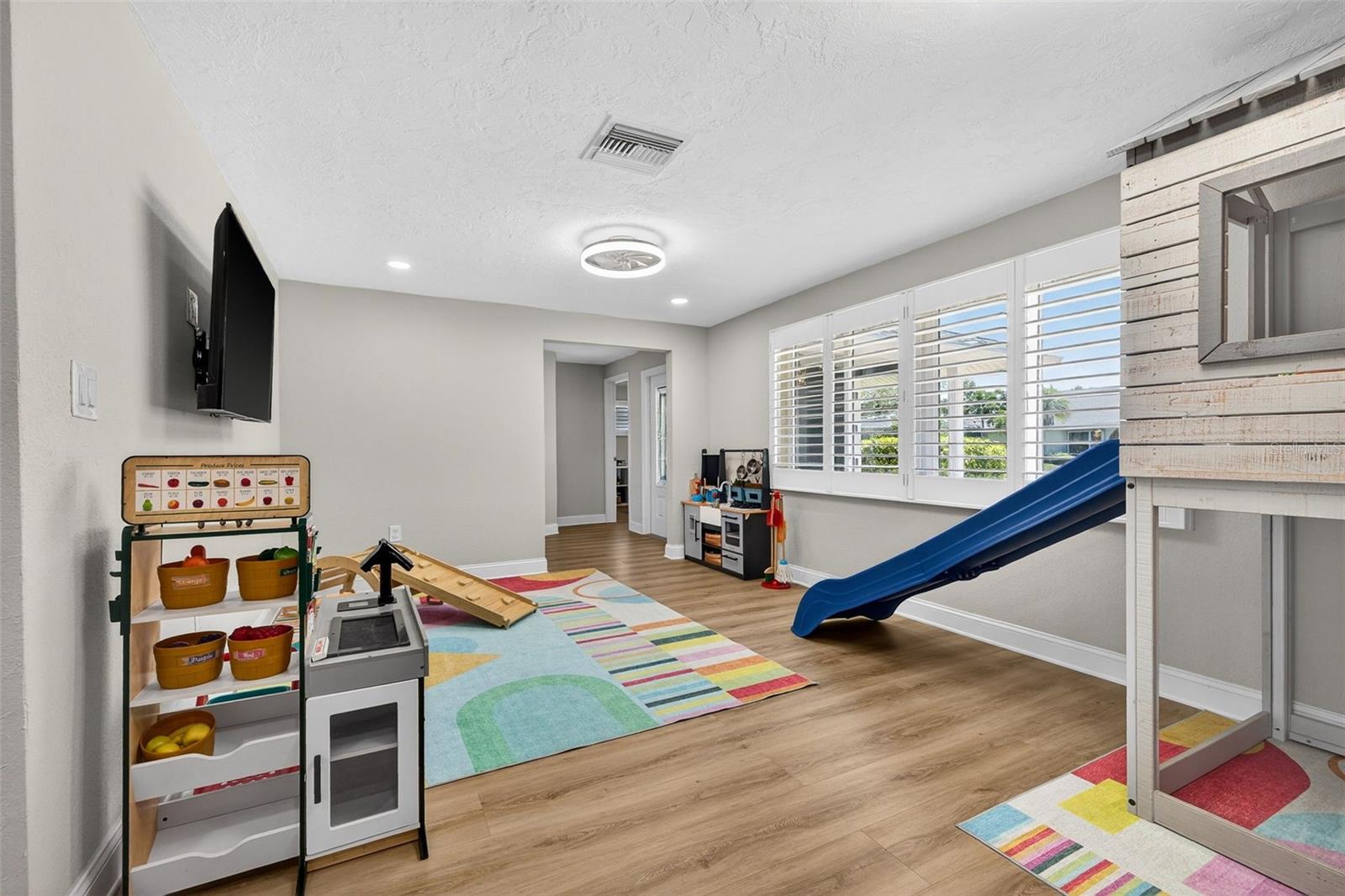 1435 48TH AVE NE, ST PETERSBURG, FL — photo 20