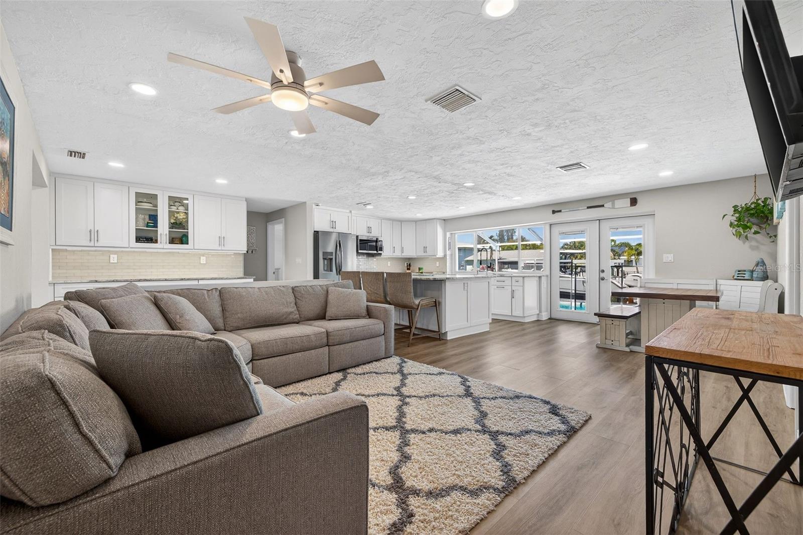 1435 48TH AVE NE, ST PETERSBURG, FL — photo 5