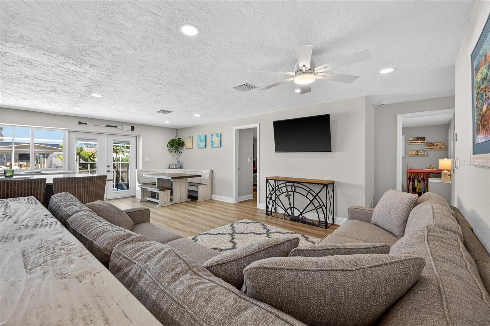 1435 48TH AVE NE, ST PETERSBURG, FL — photo 8