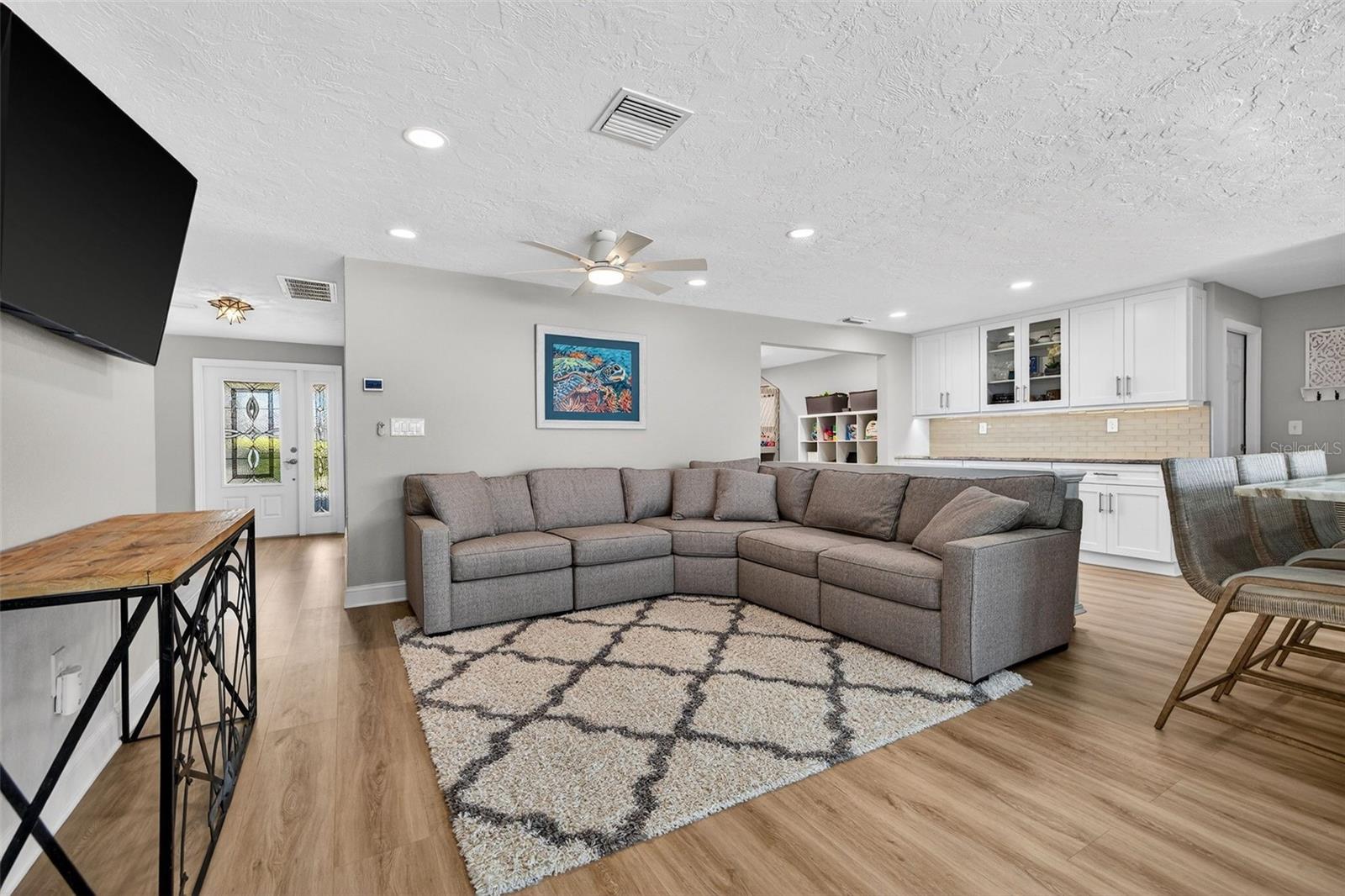 1435 48TH AVE NE, ST PETERSBURG, FL — photo 6