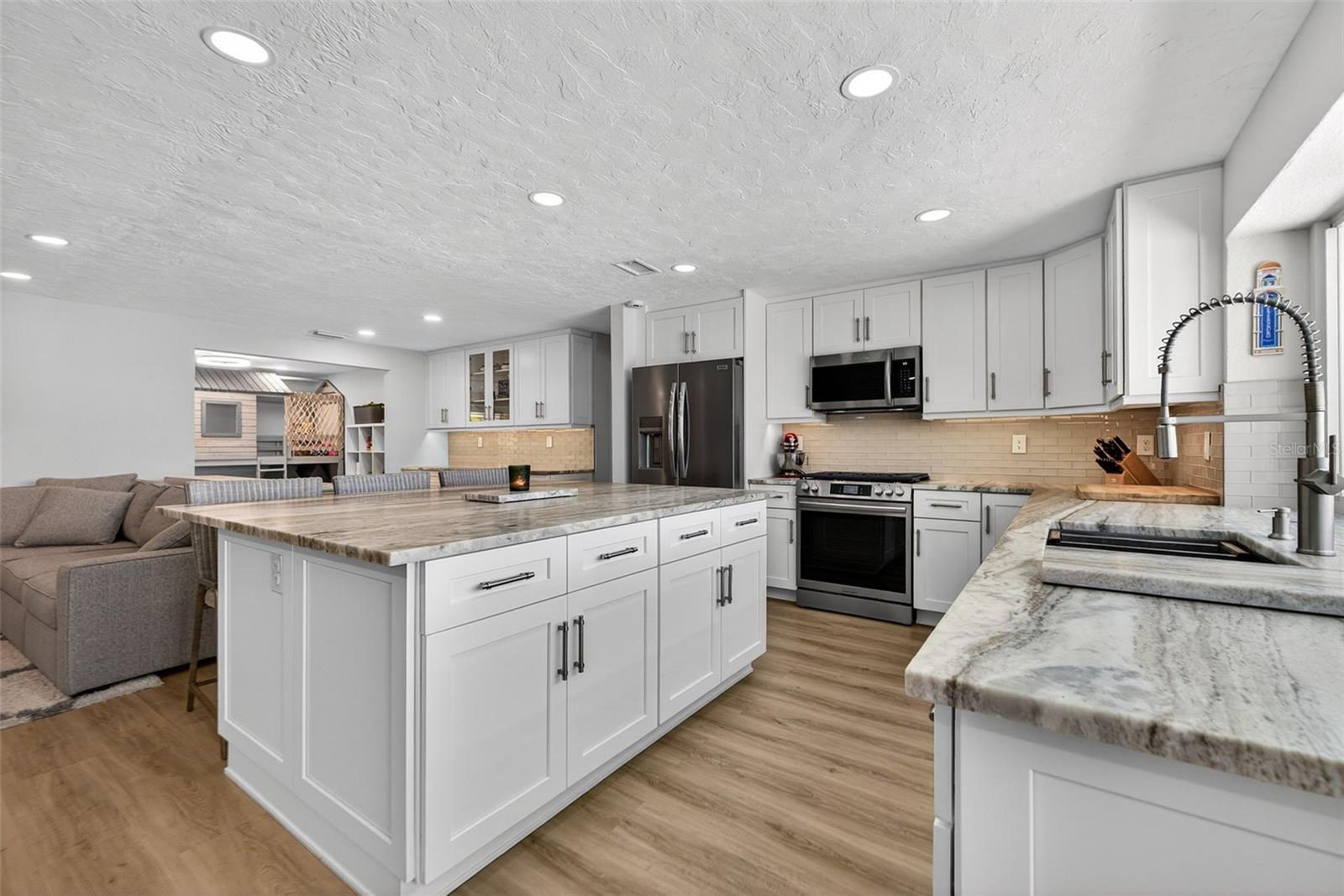1435 48TH AVE NE, ST PETERSBURG, FL — photo 14