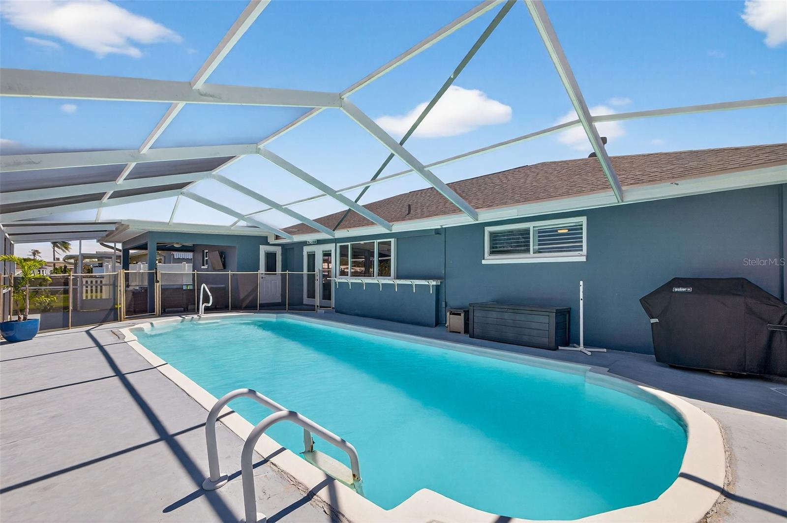 1435 48TH AVE NE, ST PETERSBURG, FL — photo 35