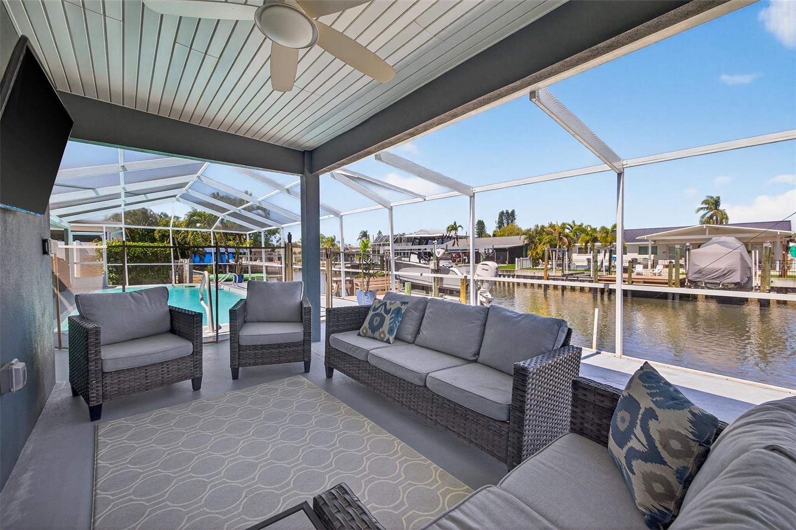1435 48TH AVE NE, ST PETERSBURG, FL — photo 36