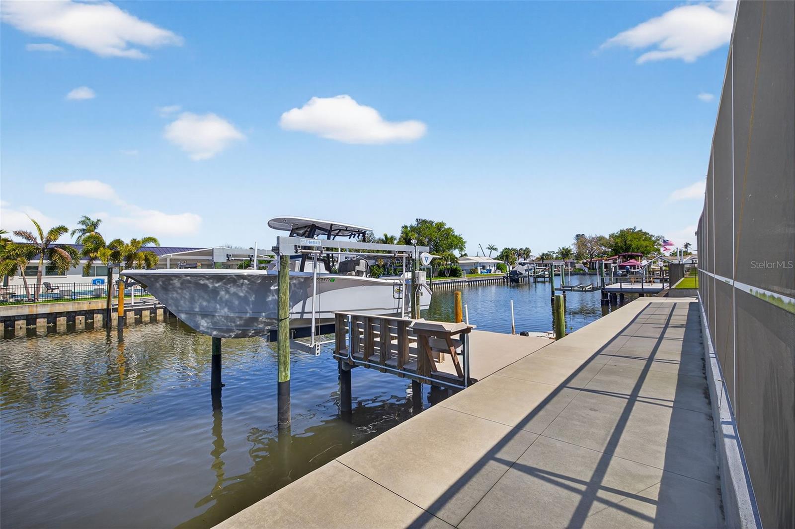 1435 48TH AVE NE, ST PETERSBURG, FL — photo 42
