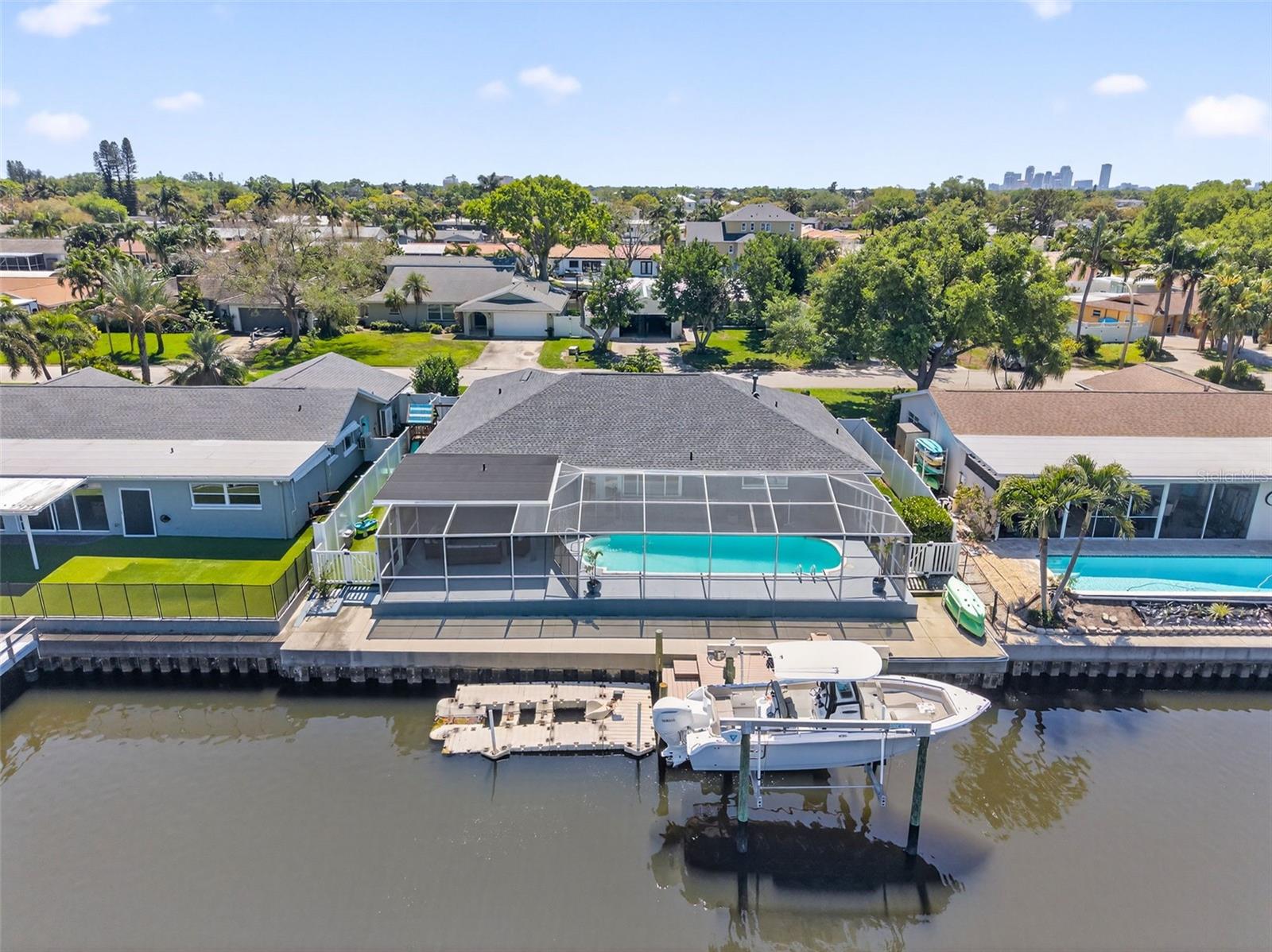 1435 48TH AVE NE, ST PETERSBURG, FL — photo 2