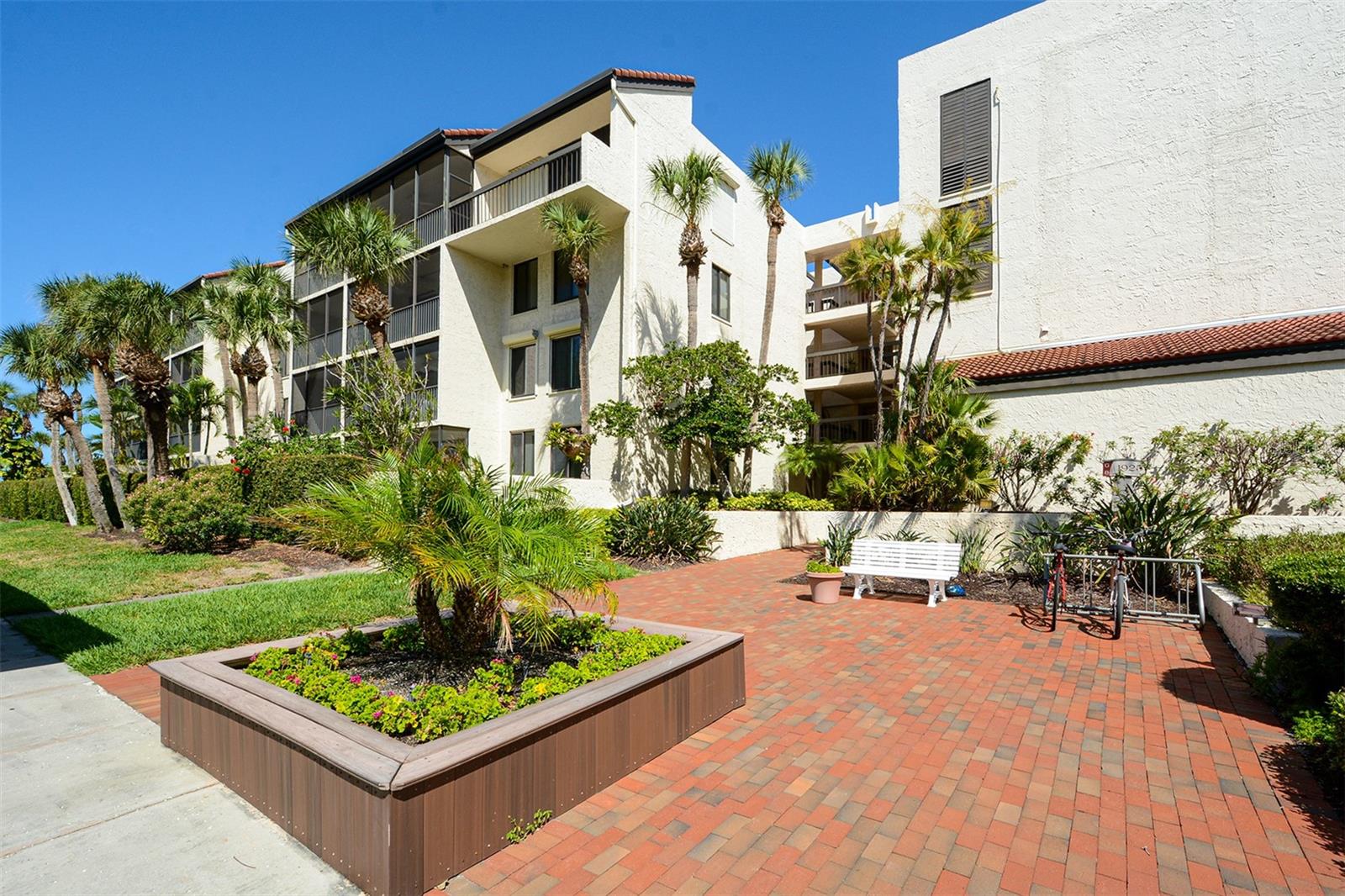 1925 GULF OF MEXICO DR #G8-302, LONGBOAT KEY, FL