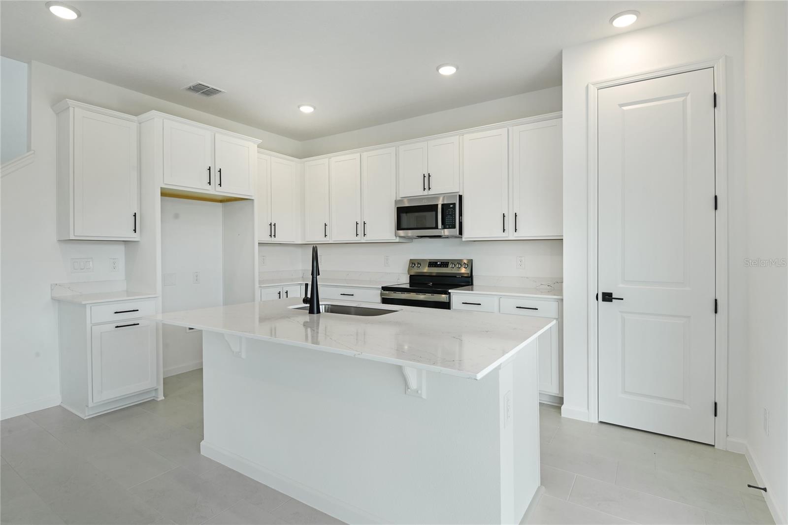 3481 MACCHI AVE, TAVARES, FL — photo 11