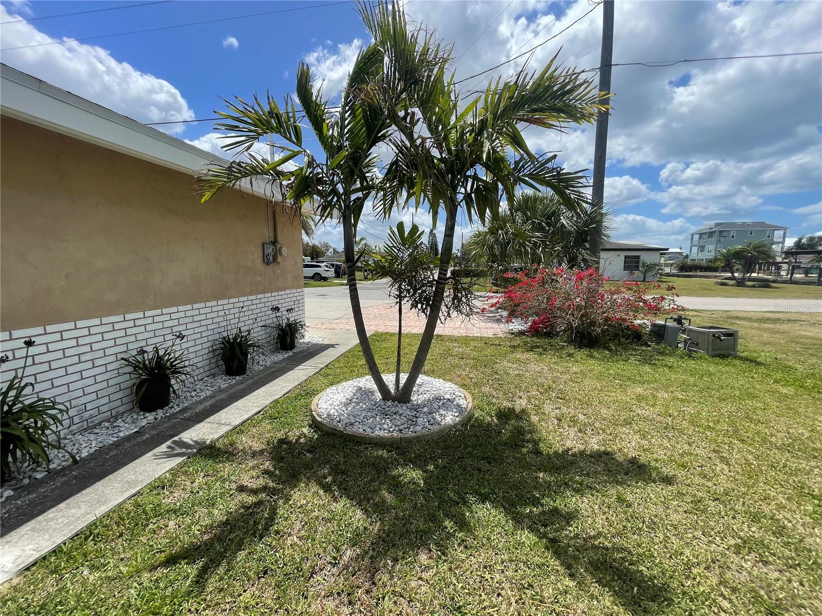 6403 LONNIE LEE LN, HUDSON, FL — photo 2