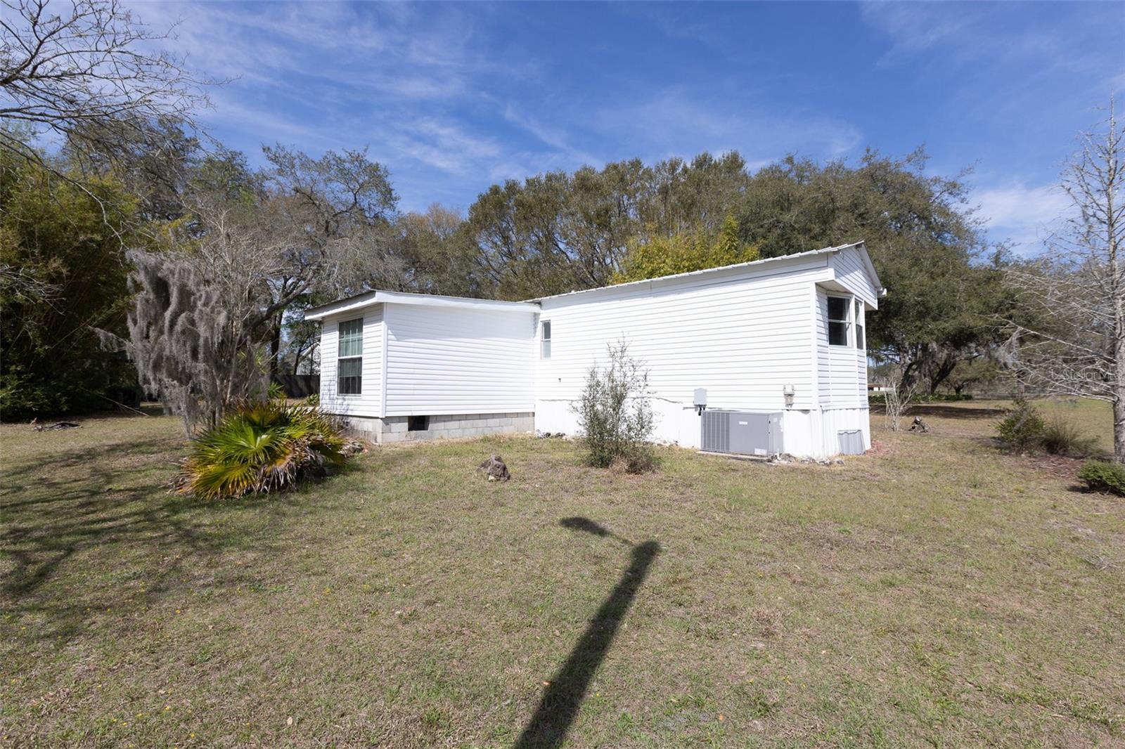 1824 MARION COUNTY RD, WEIRSDALE, FL — photo 5