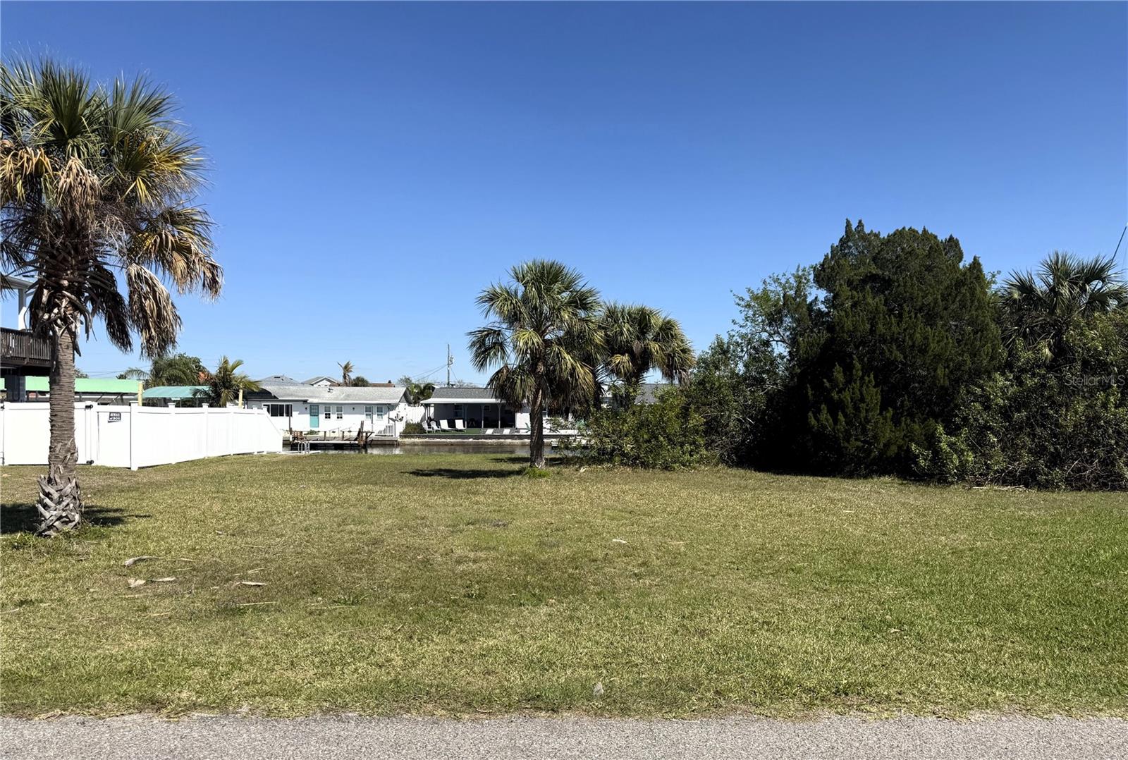 13908 KING, HUDSON, FL — photo 2