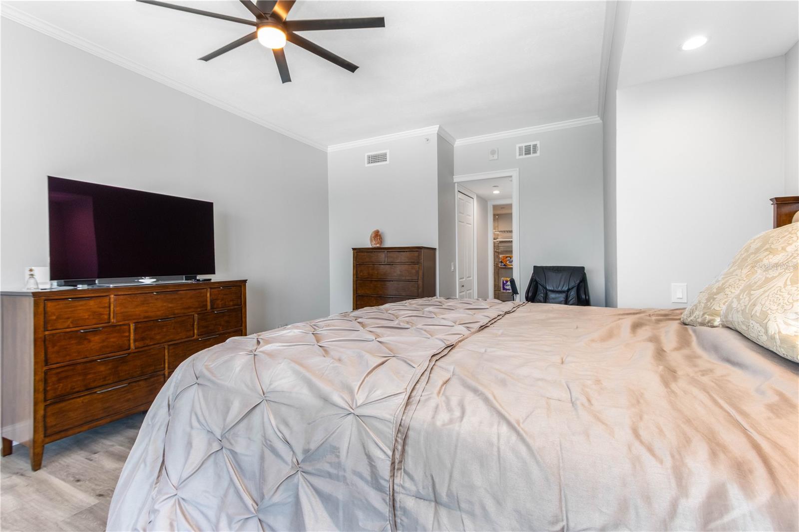 1560 GULF BLVD #1607, CLEARWATER, FL — photo 23
