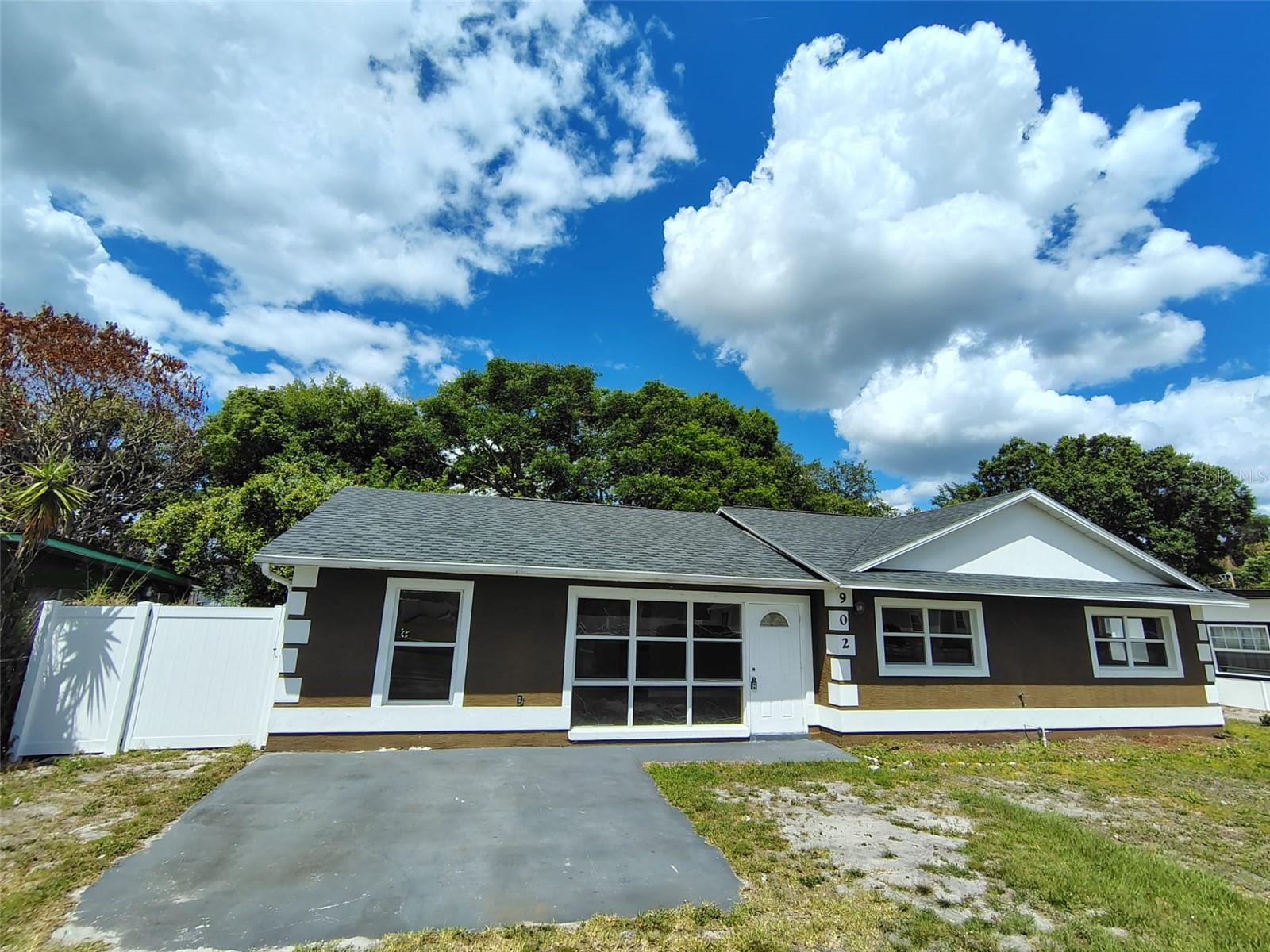 902 N THACKER AVE, KISSIMMEE, FL — photo 2