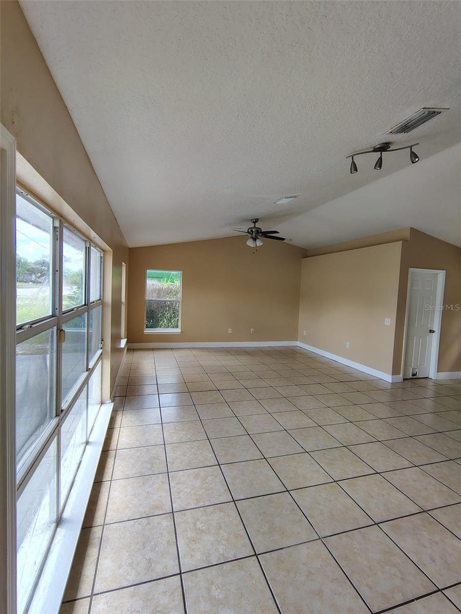 902 N THACKER AVE, KISSIMMEE, FL — photo 5