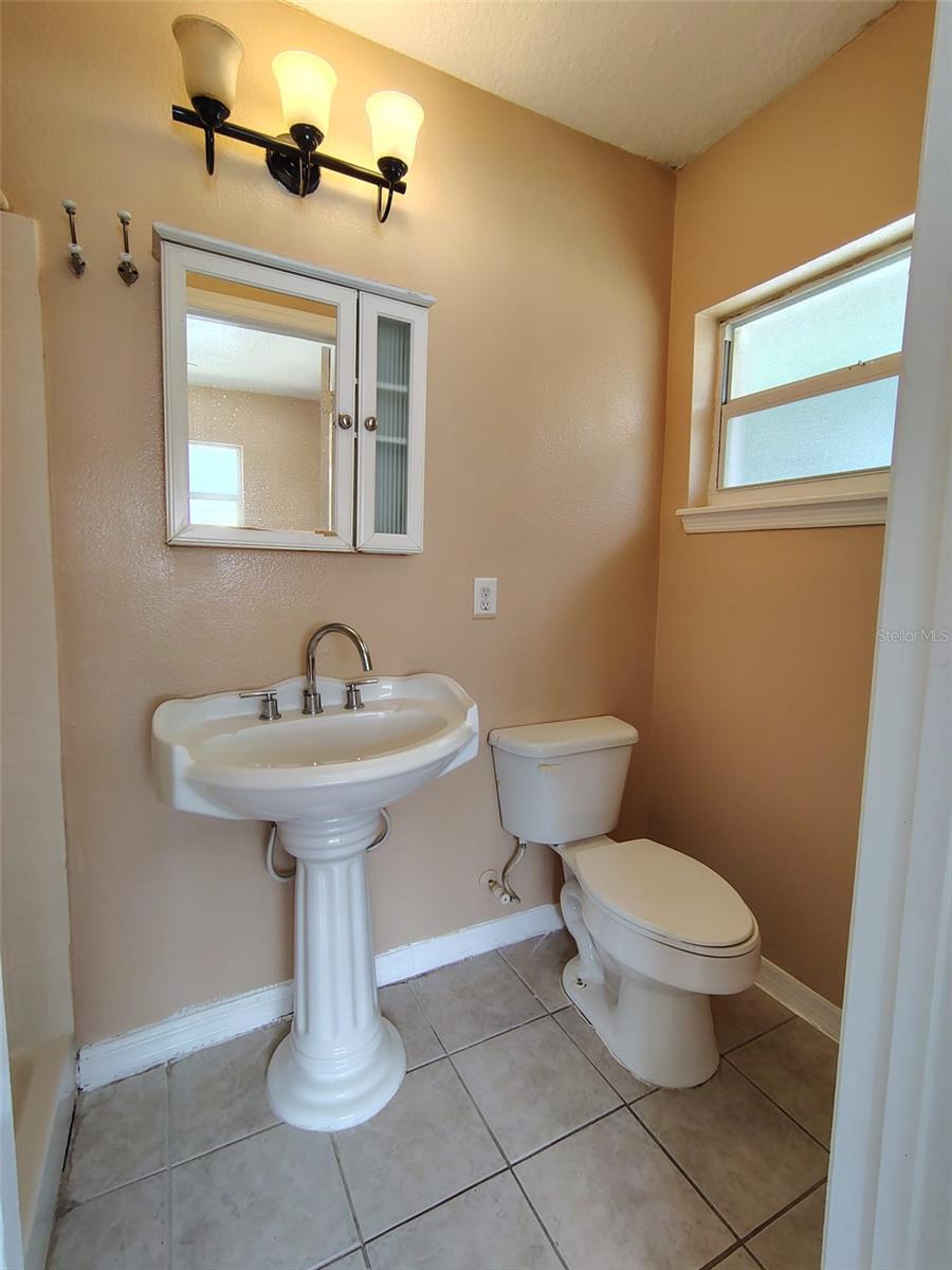902 N THACKER AVE, KISSIMMEE, FL — photo 16