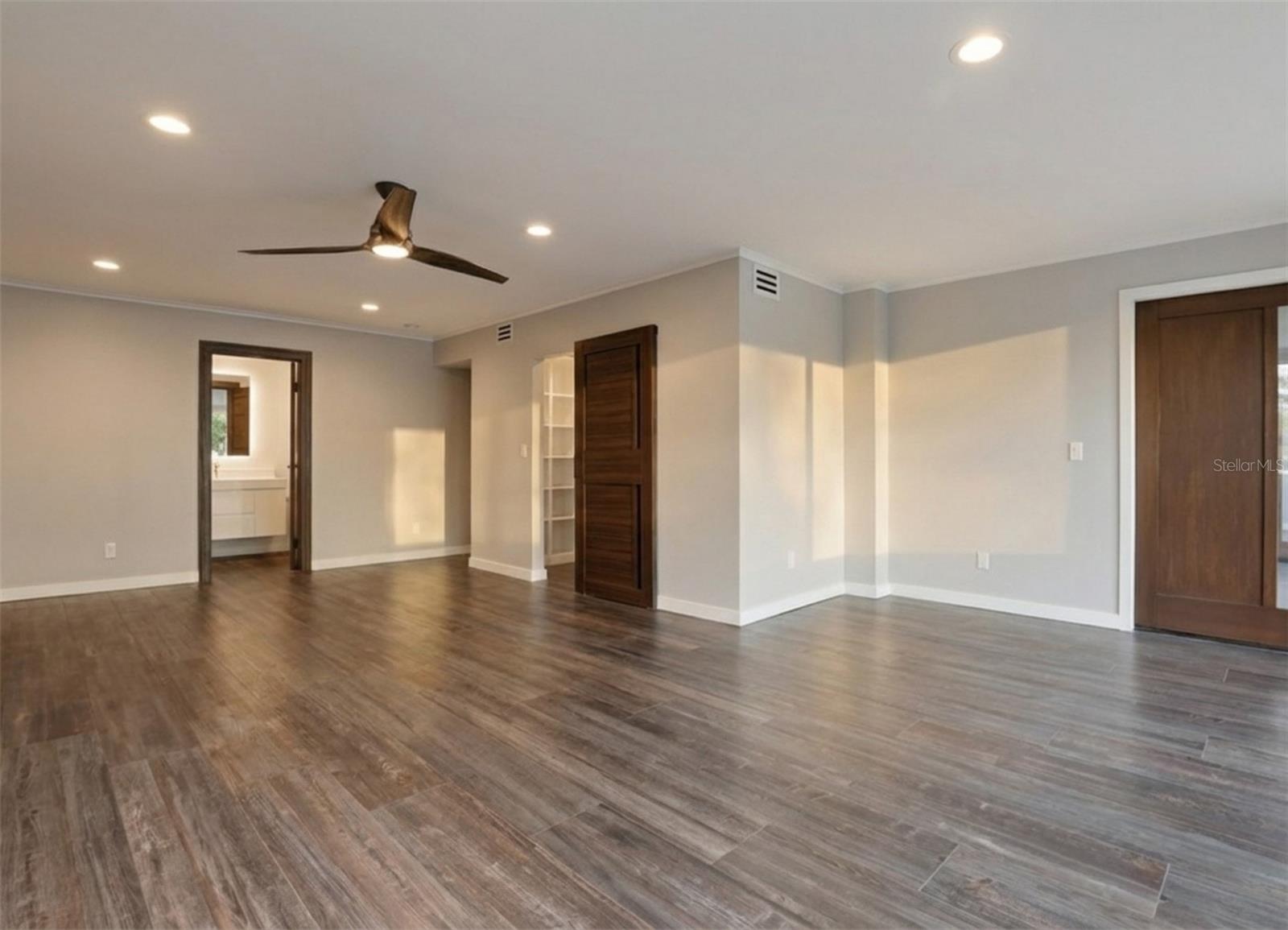 4942 HUBNER CIR, SARASOTA, FL — photo 31