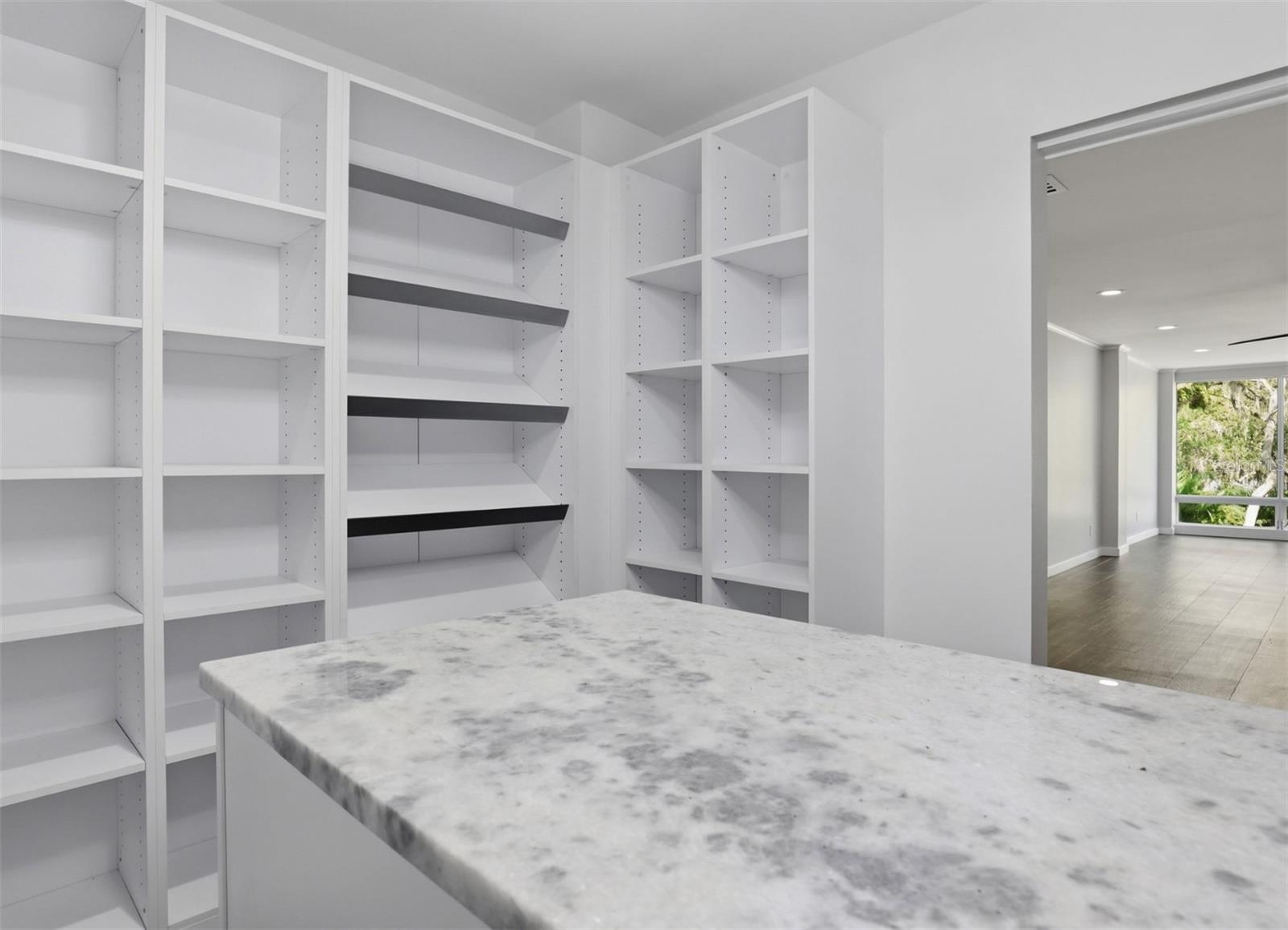 4942 HUBNER CIR, SARASOTA, FL — photo 40