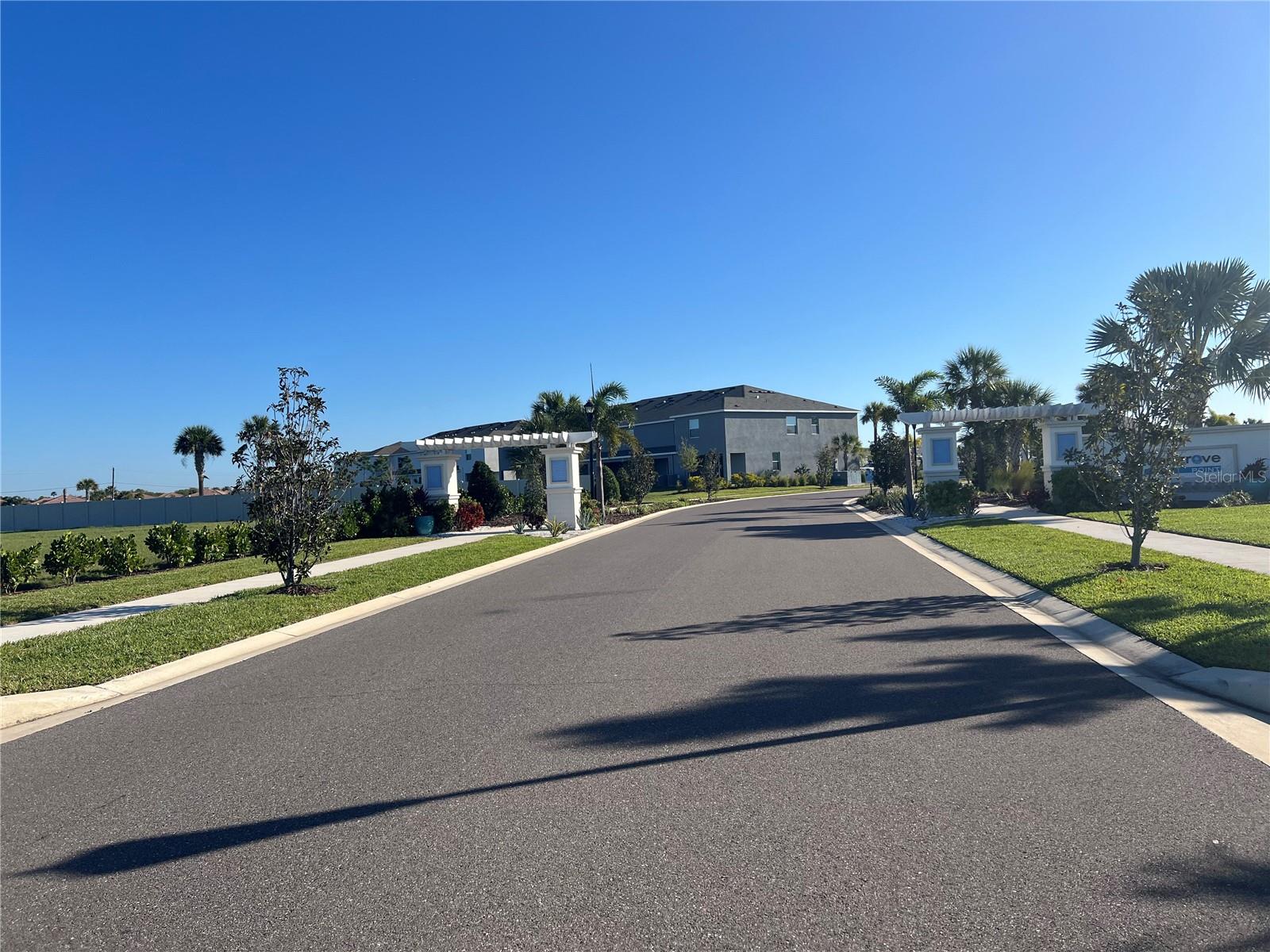 184 MANGROVE SHADE CIR, APOLLO BEACH, FL — photo 30