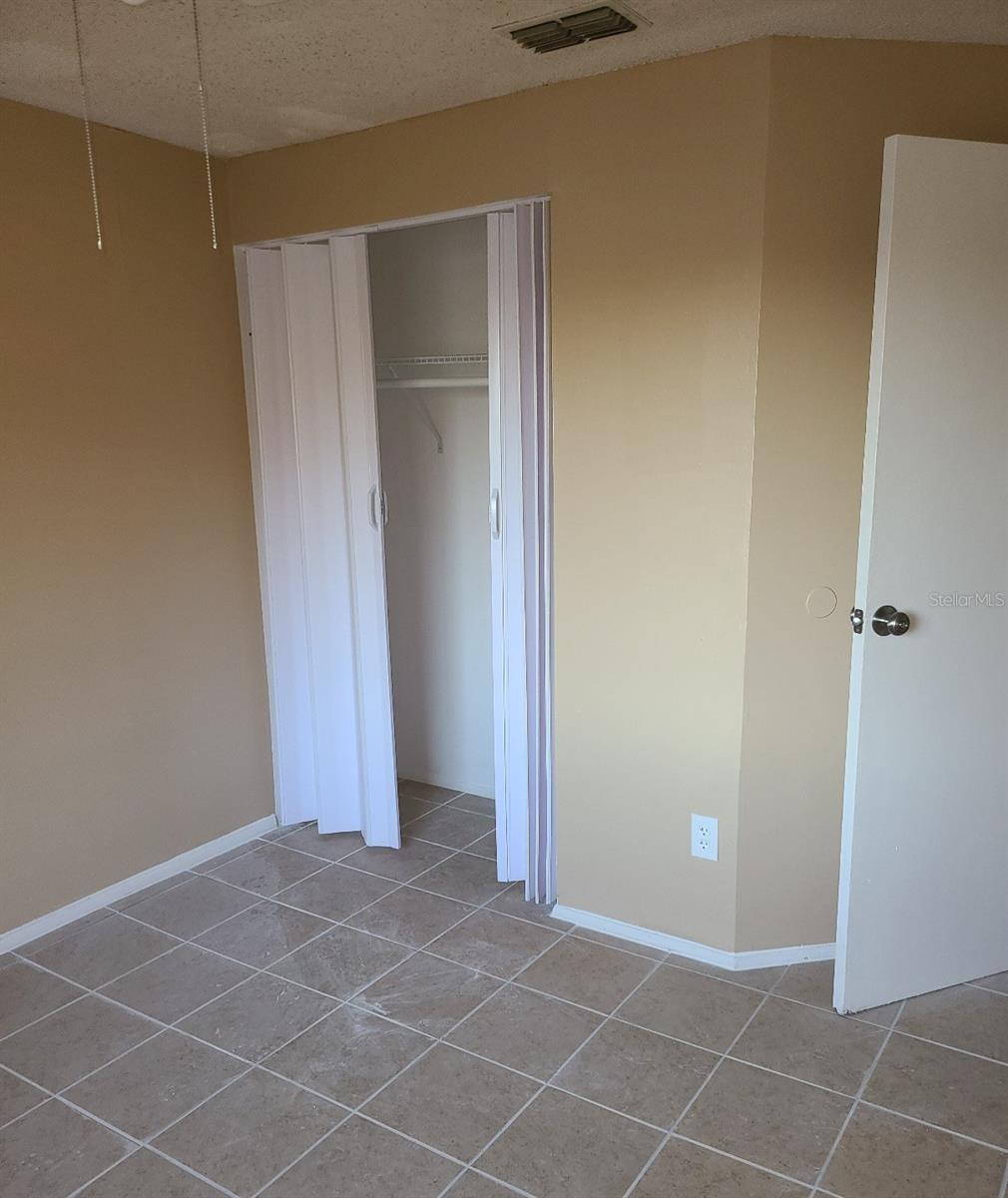 4916 SILVER OAKS VLG #E, ORLANDO, FL — photo 17