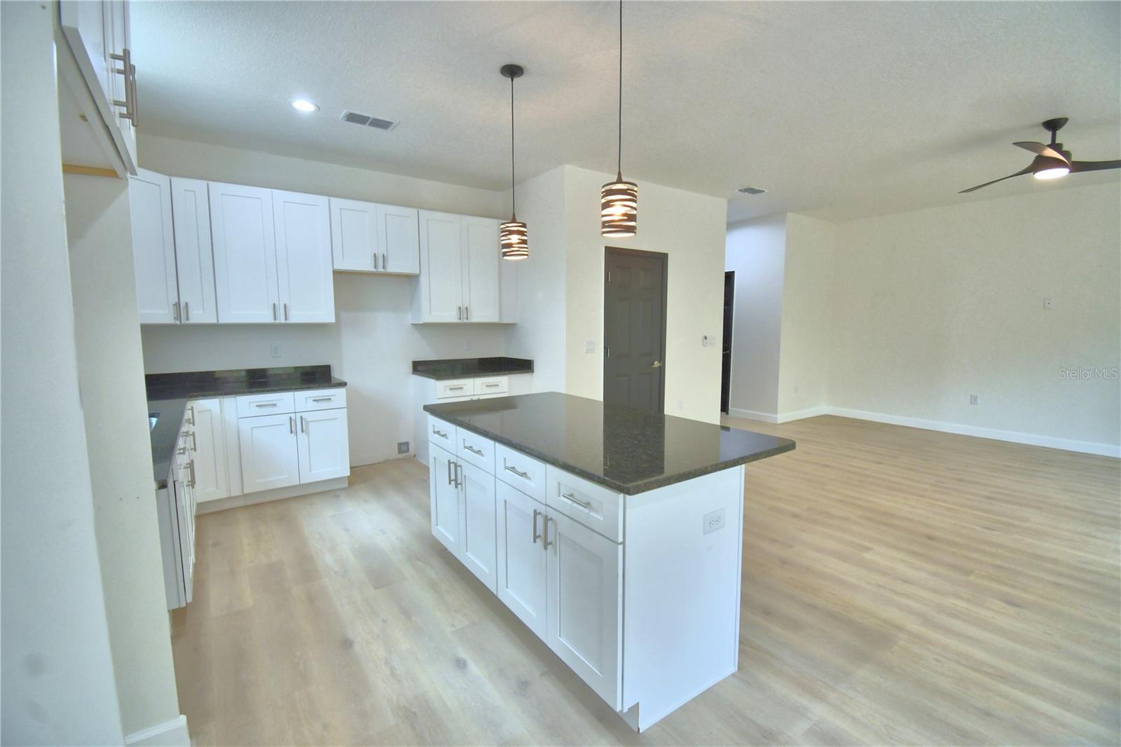 2264 W LONGBOTTOM RD, AVON PARK, FL — photo 11