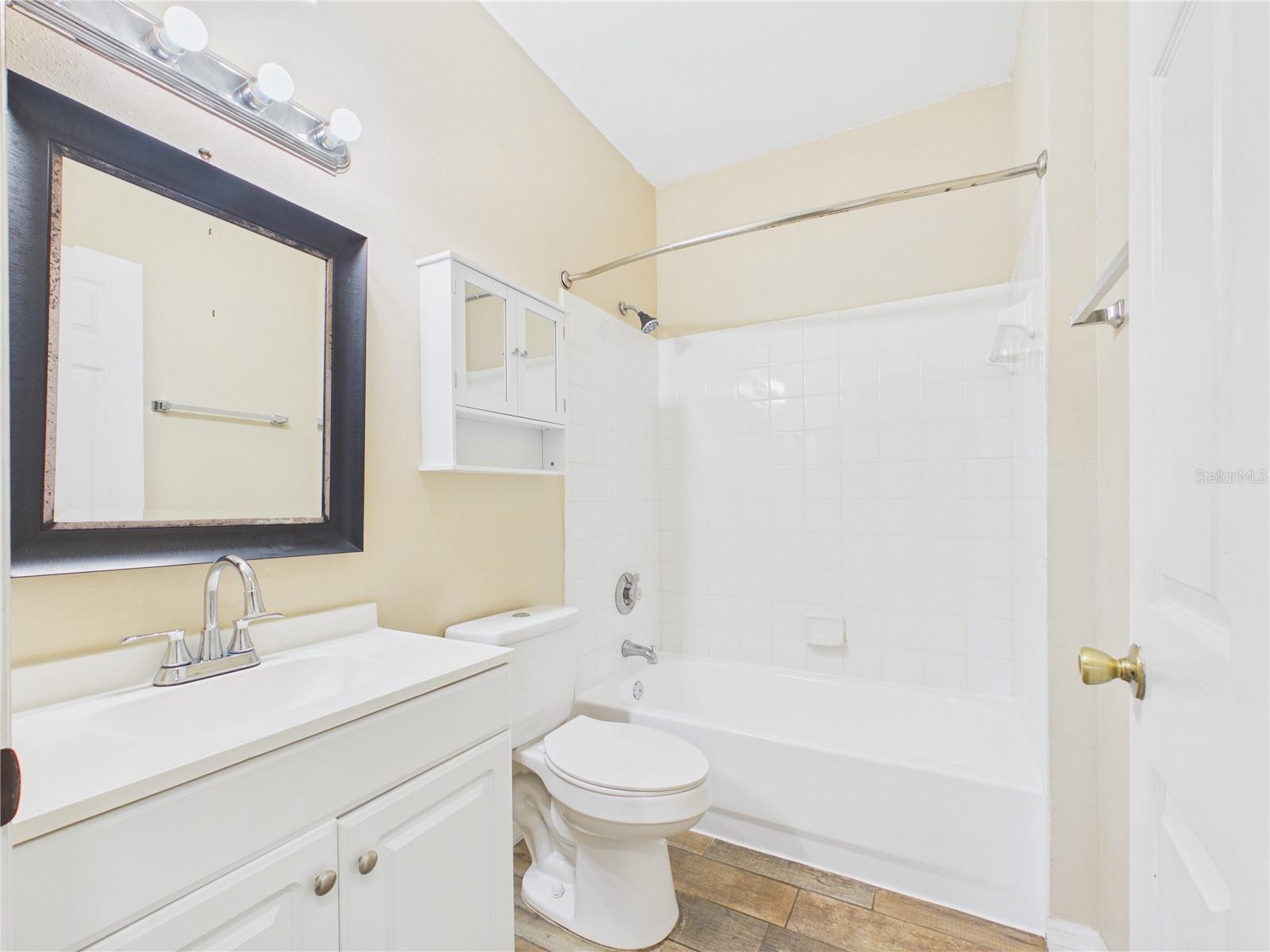 16305 ENCLAVE VILLAGE DR #102, TAMPA, FL — photo 18