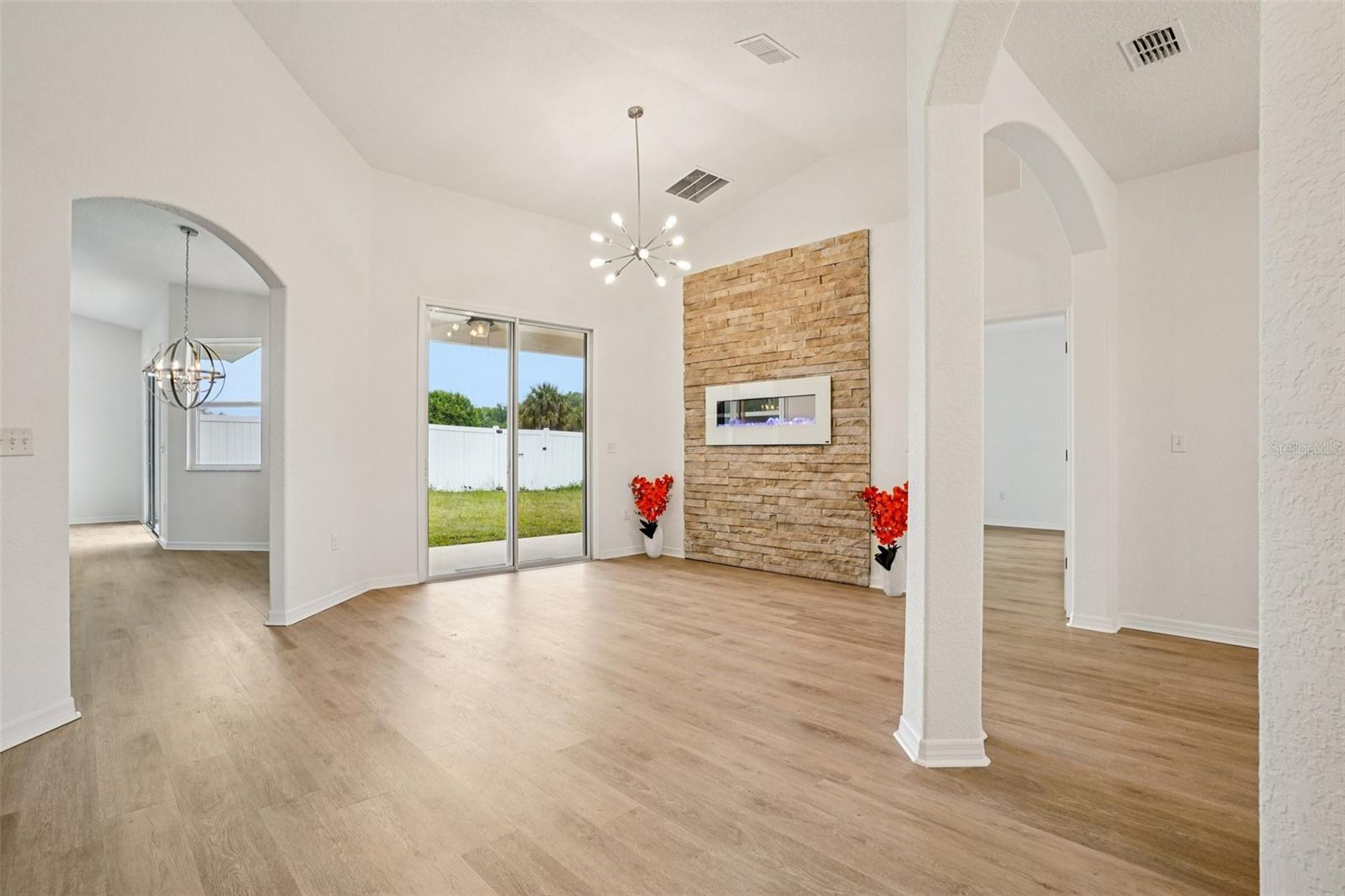 12371 NE 48TH CIR, OXFORD, FL — photo 5