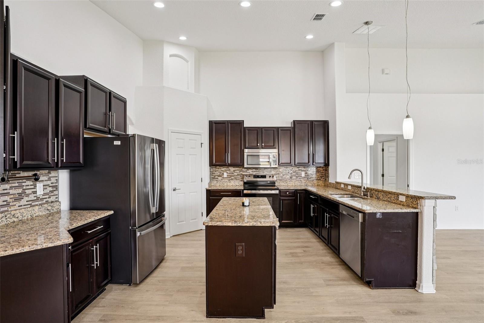 12371 NE 48TH CIR, OXFORD, FL — photo 23