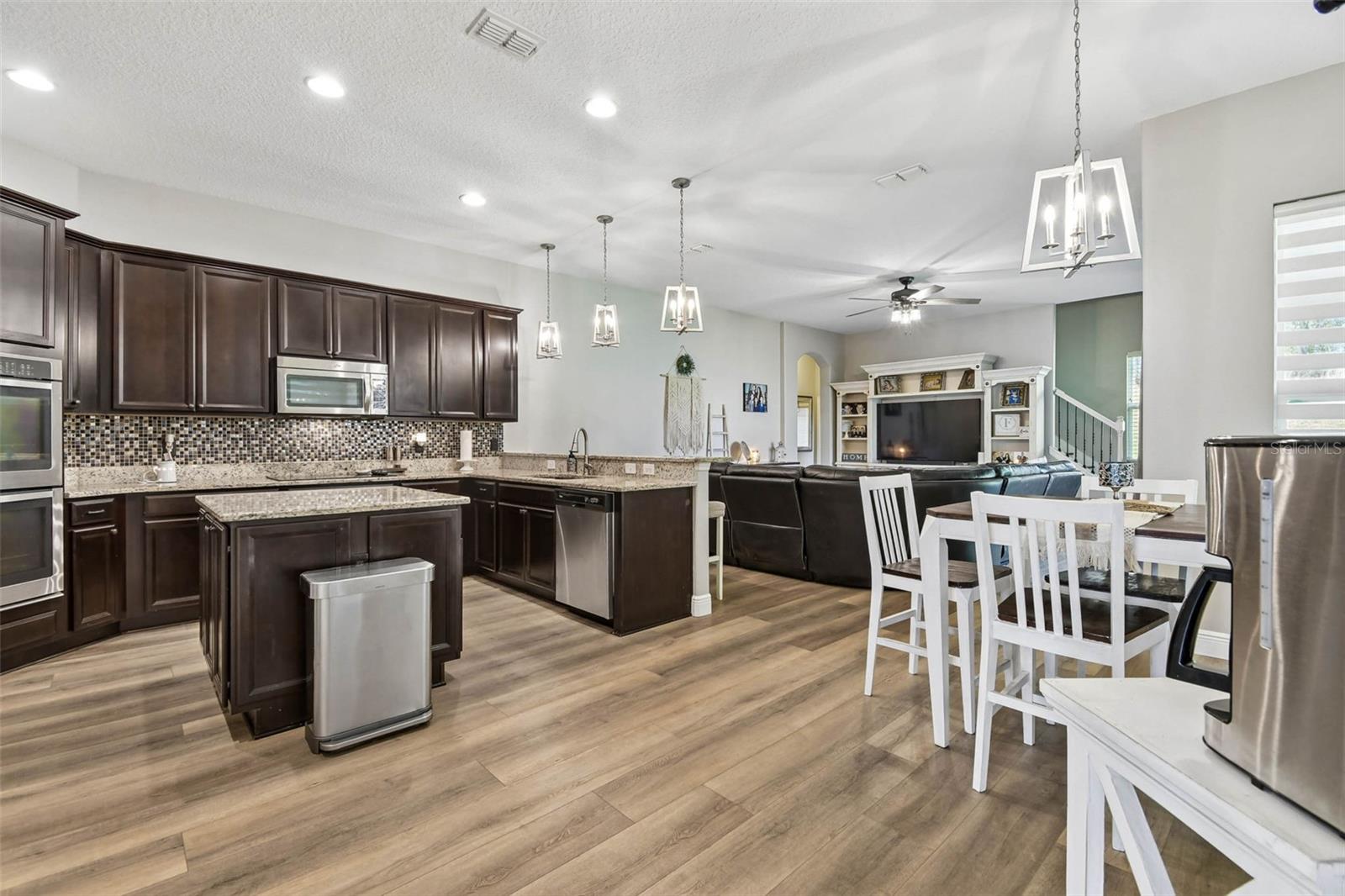 146 BRIDGER TRAIL CT, MINNEOLA, FL — photo 27