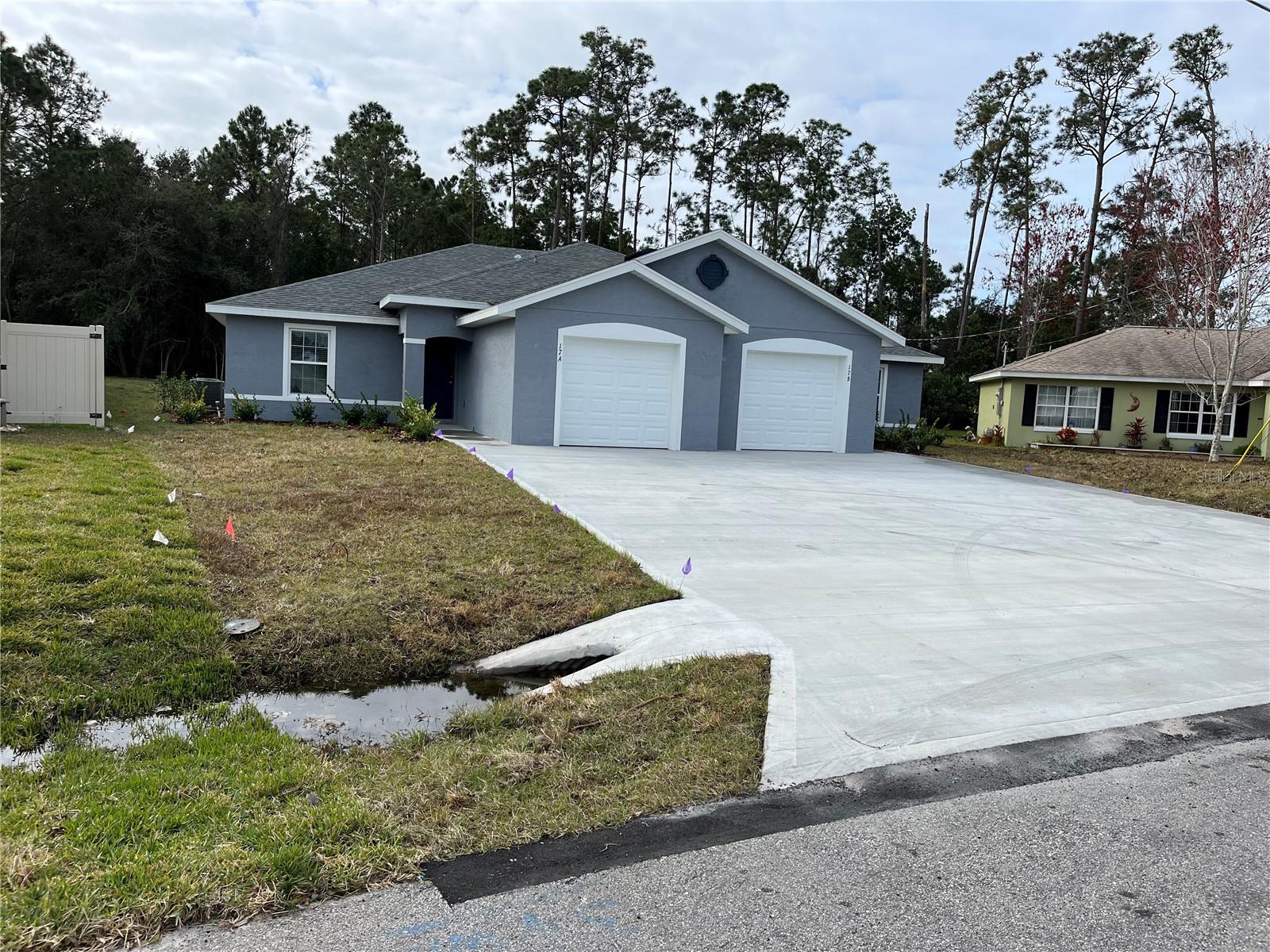 17 FRENEAU LN #A&B, PALM COAST, FL