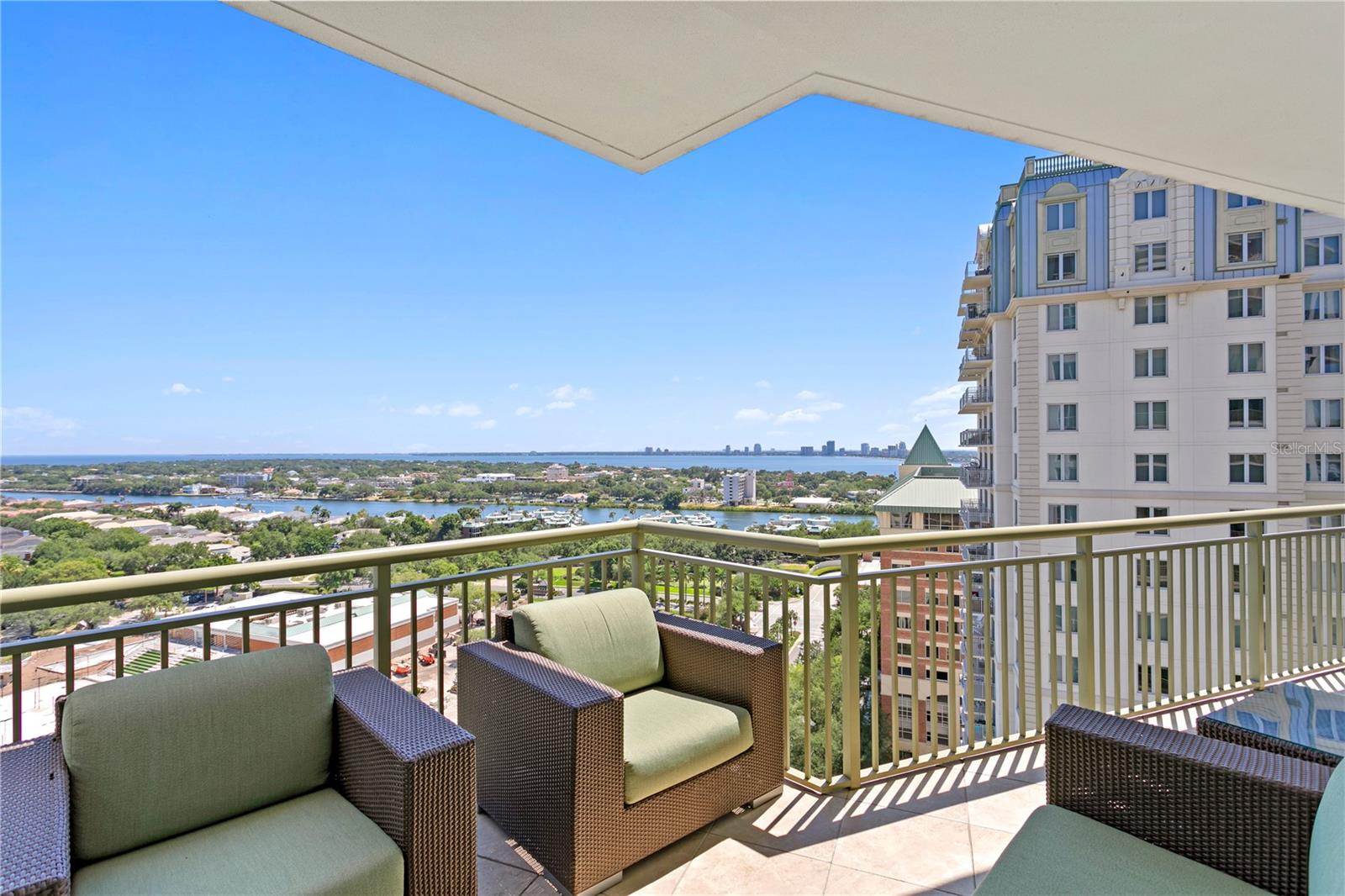 450 KNIGHTS RUN AVE #1704, TAMPA, FL — photo 34