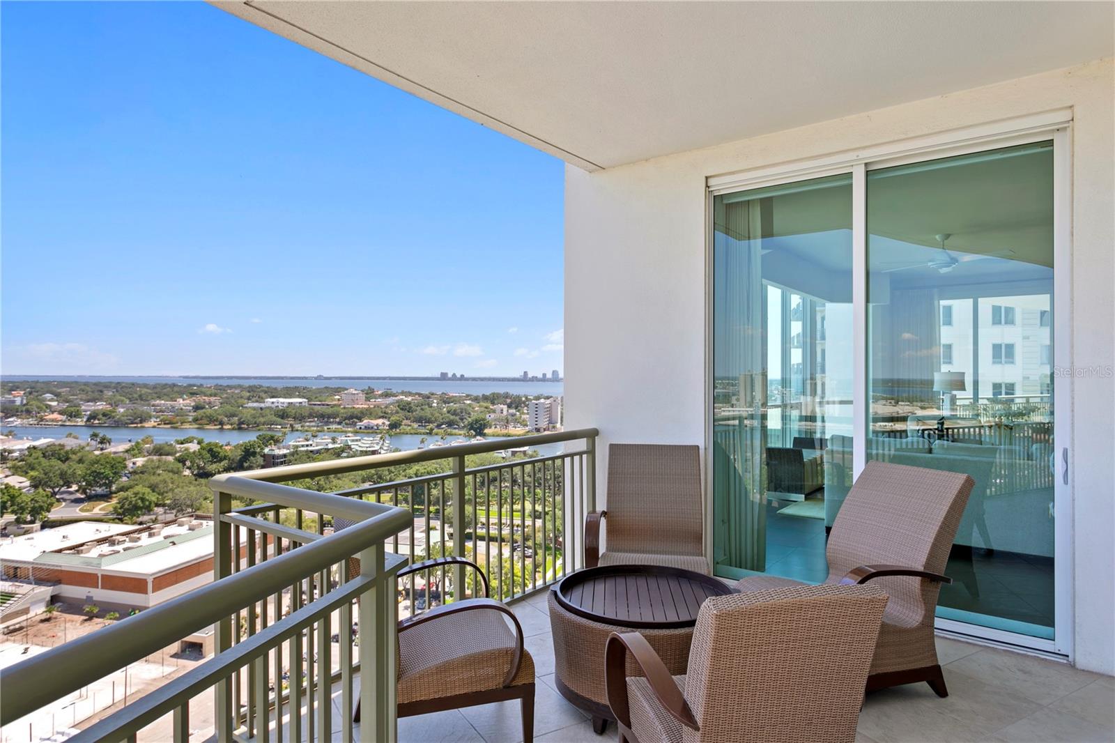 450 KNIGHTS RUN AVE #1704, TAMPA, FL — photo 35