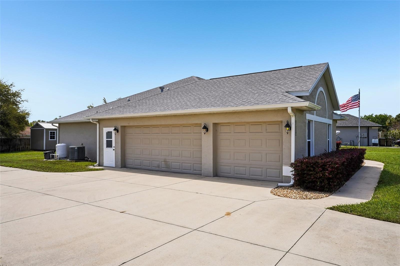 13116 GLENVIEW LN, GRAND ISLAND, FL — photo 7
