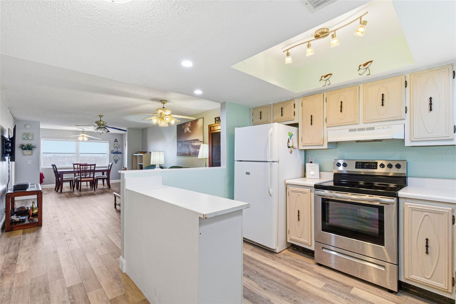 801 83RD AVE N #510, ST PETERSBURG, FL — photo 2