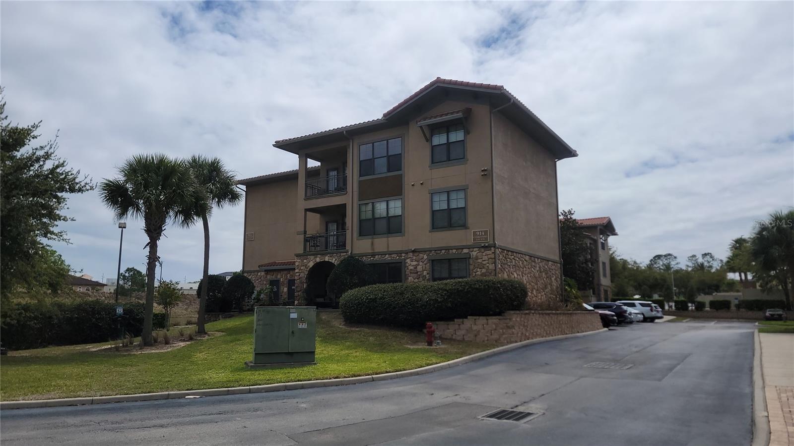 914 CHARO PKWY #123, DAVENPORT, FL — photo 2