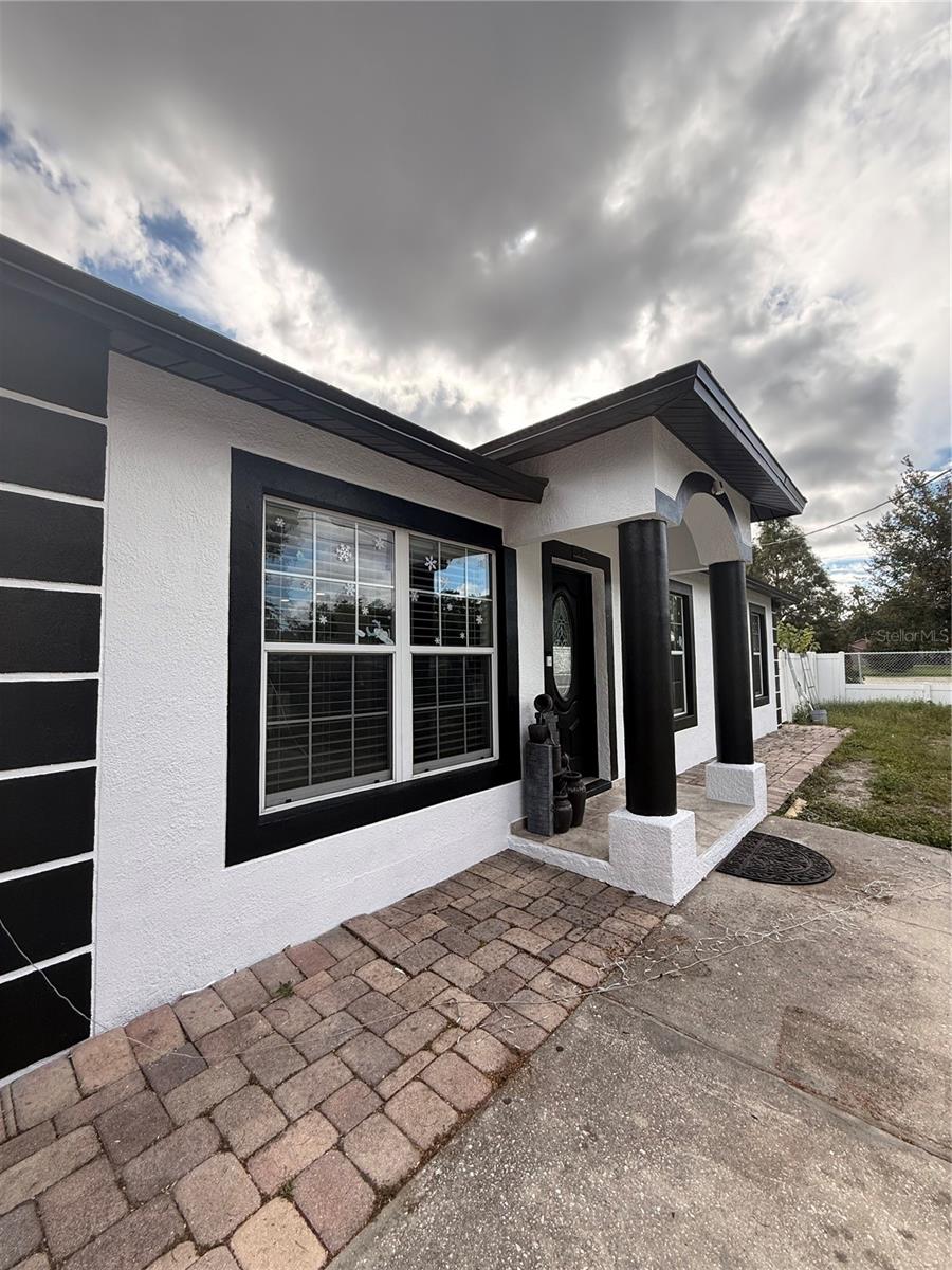 1305 E LOUISE AVE, TAMPA, FL — photo 11