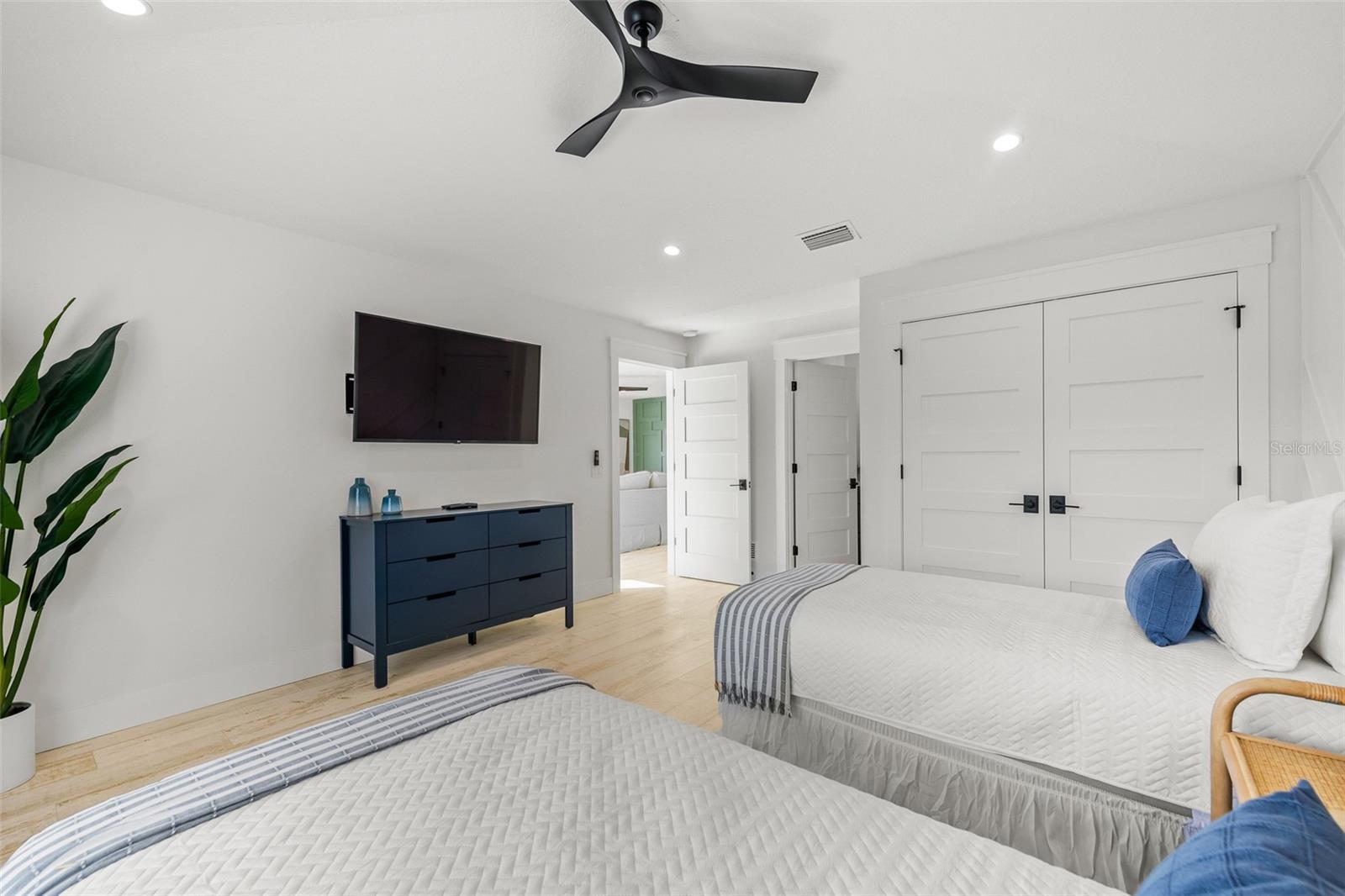 128 FILLMORE DR, SARASOTA, FL — photo 33