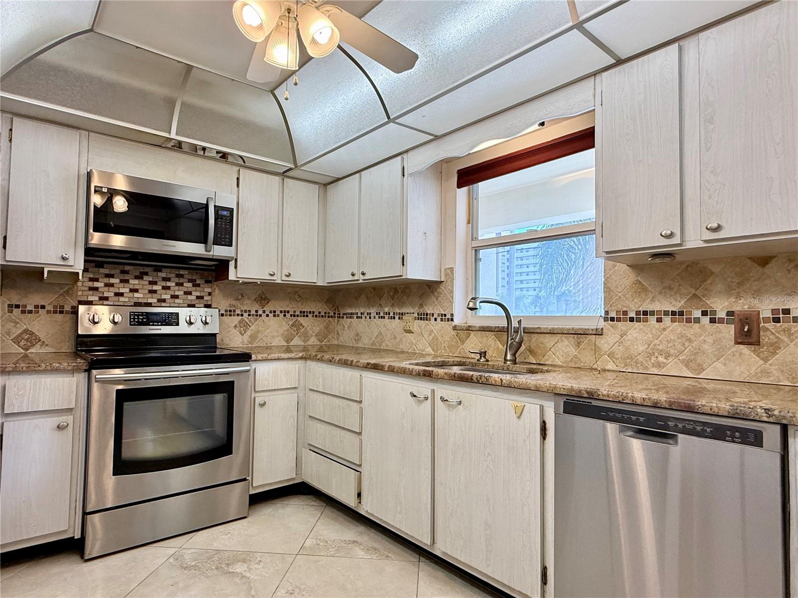 4455 DUHME RD #203, ST PETERSBURG, FL — photo 8